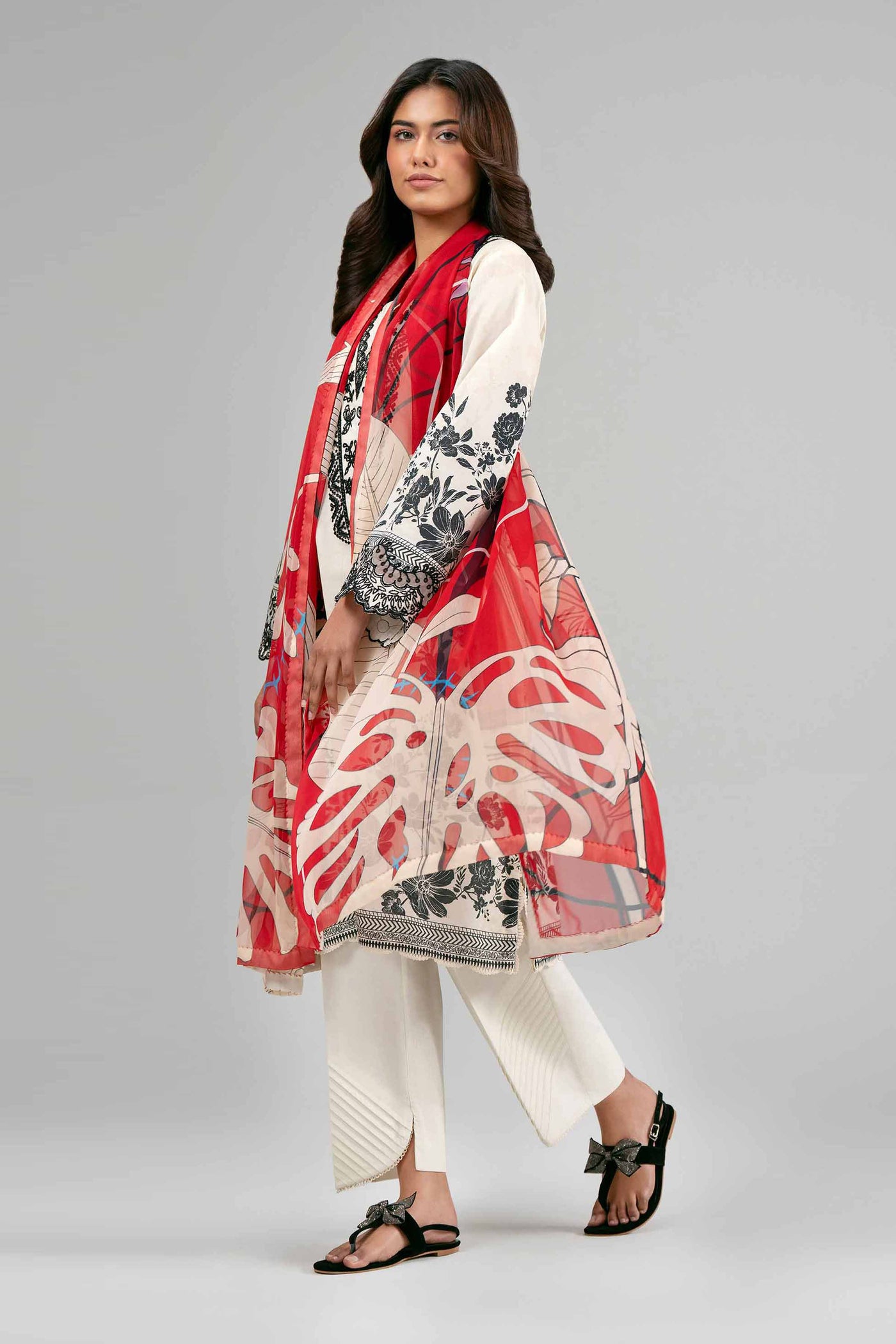 3 Piece Unstitched Embroidered Lawn Suit