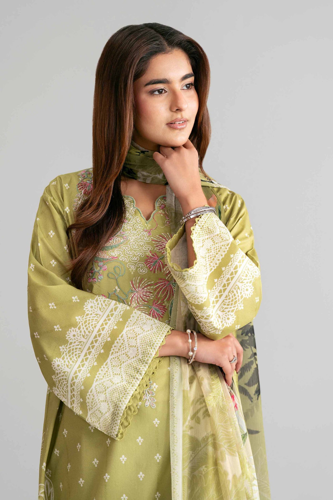 Embroidered Lawn Fabric (2Pcs)