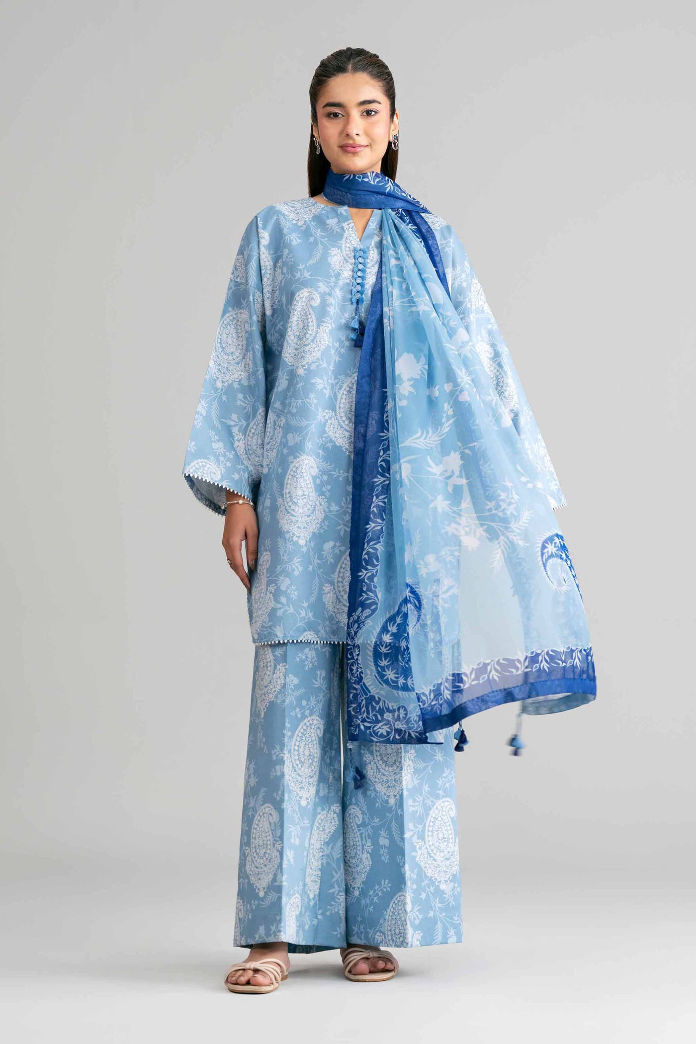 3 Piece Embroidered Brochia Jacquard Suit