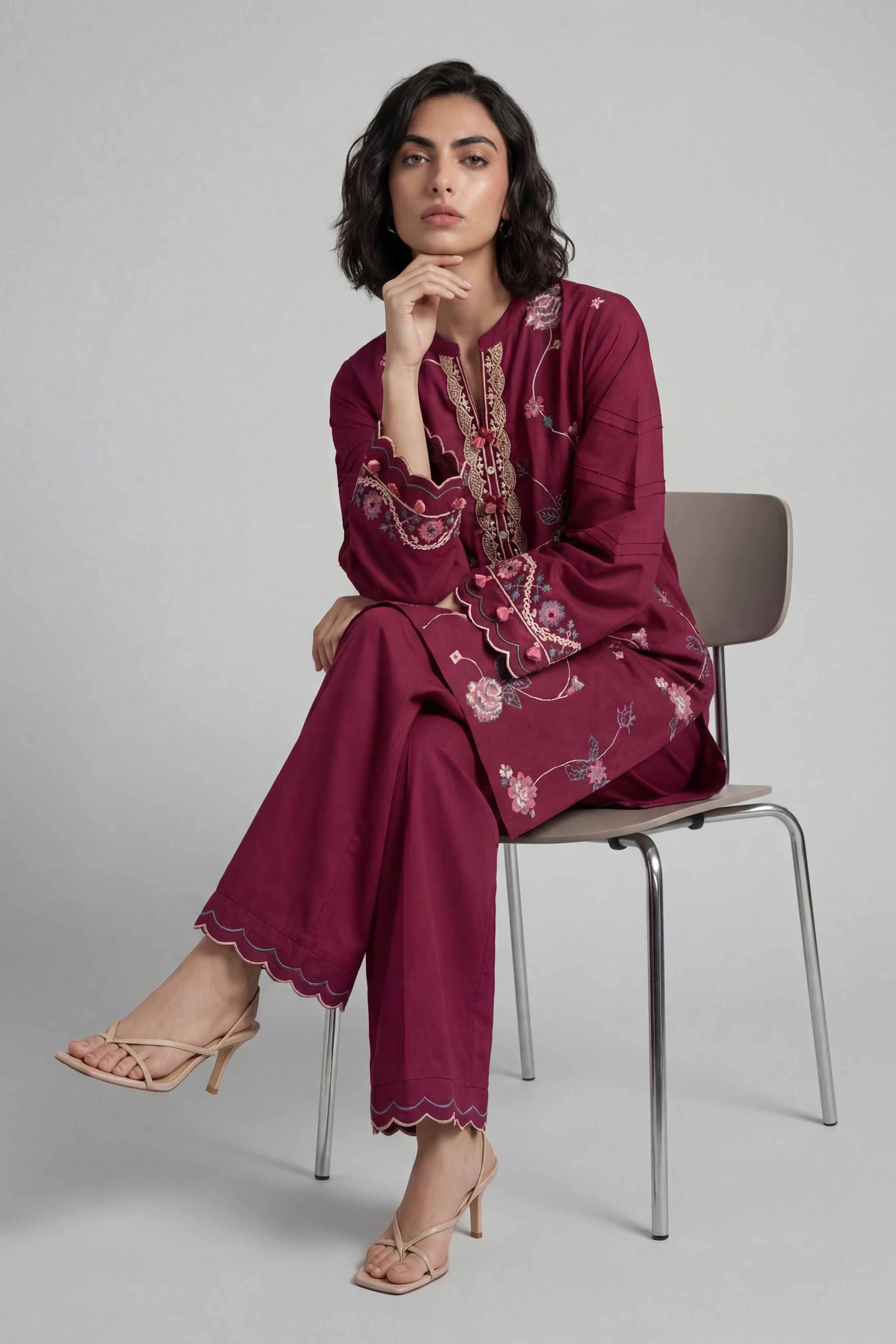 2 Piece - Embroidered Suit - 42601643