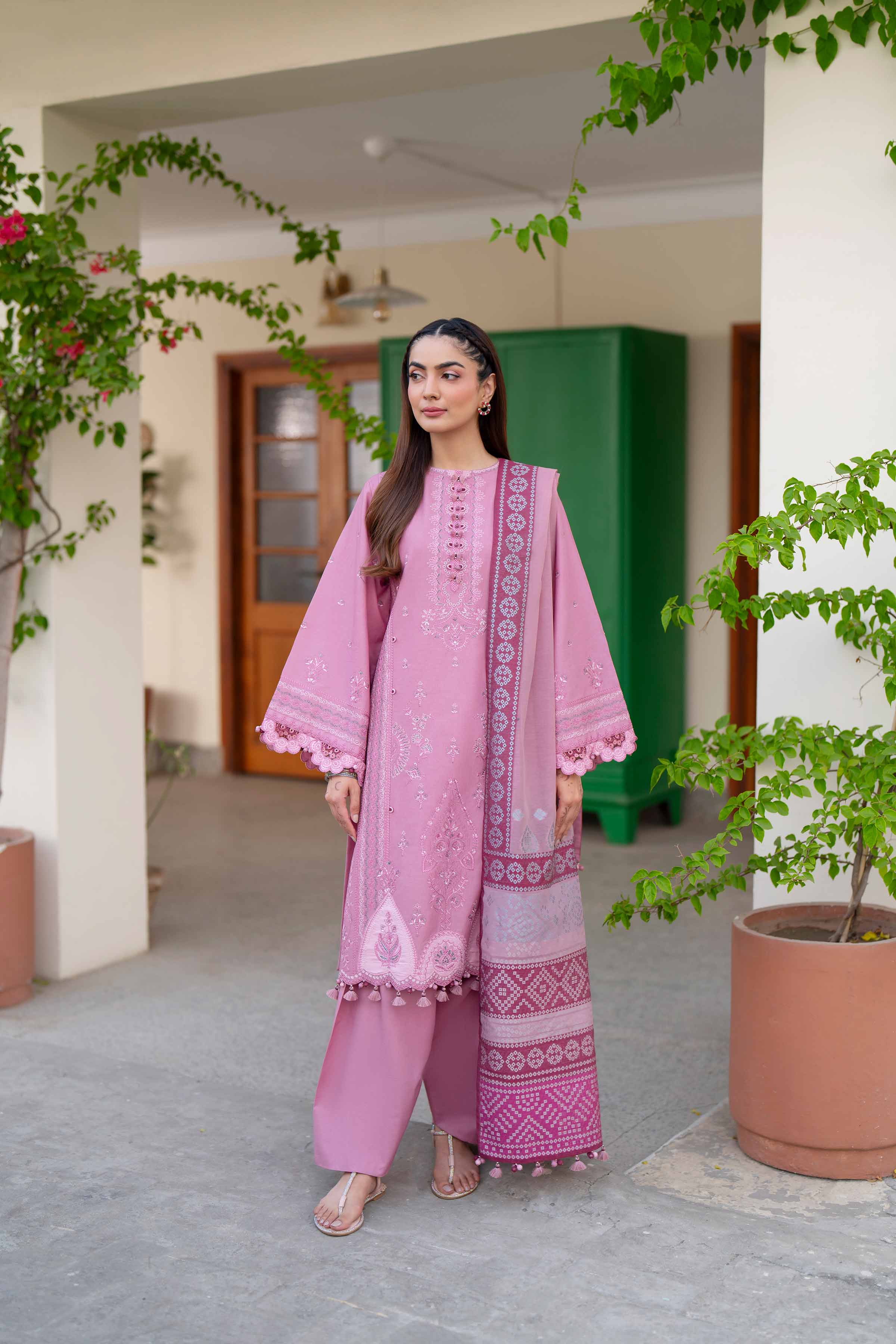 3 Piece - Embroidered Suit - 42601684