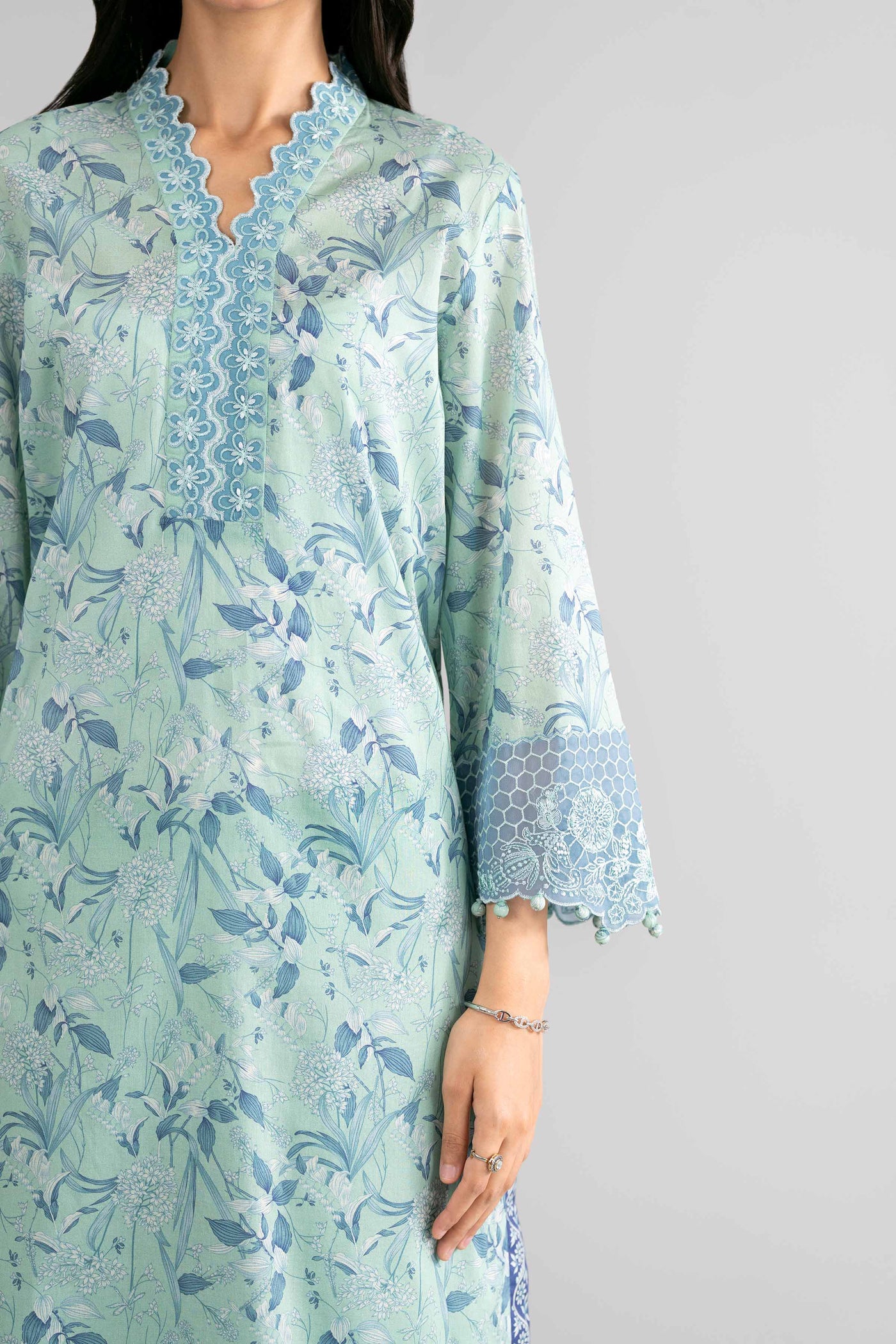 3 Piece Unstitched Embroidered Twill Linen Suit