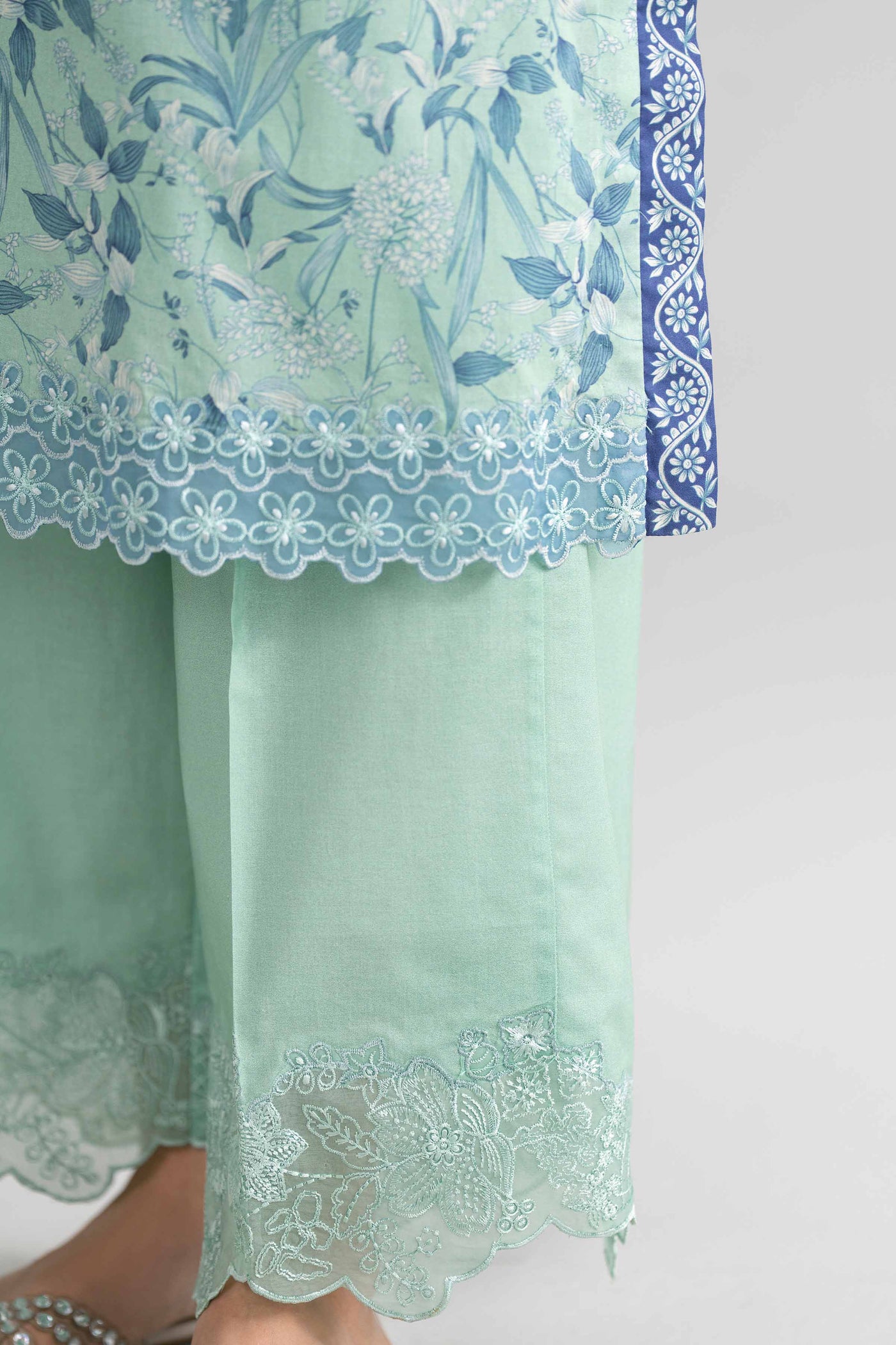 3 Piece Unstitched Embroidered Twill Linen Suit