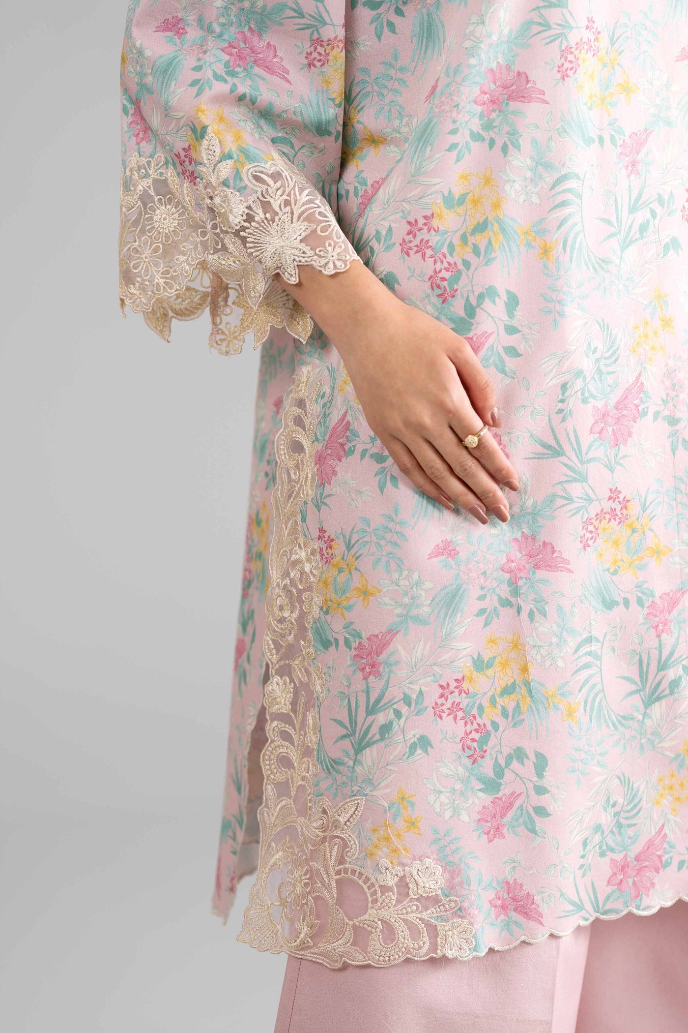 3 Piece Unstitched Embroidered Twill Linen Suit
