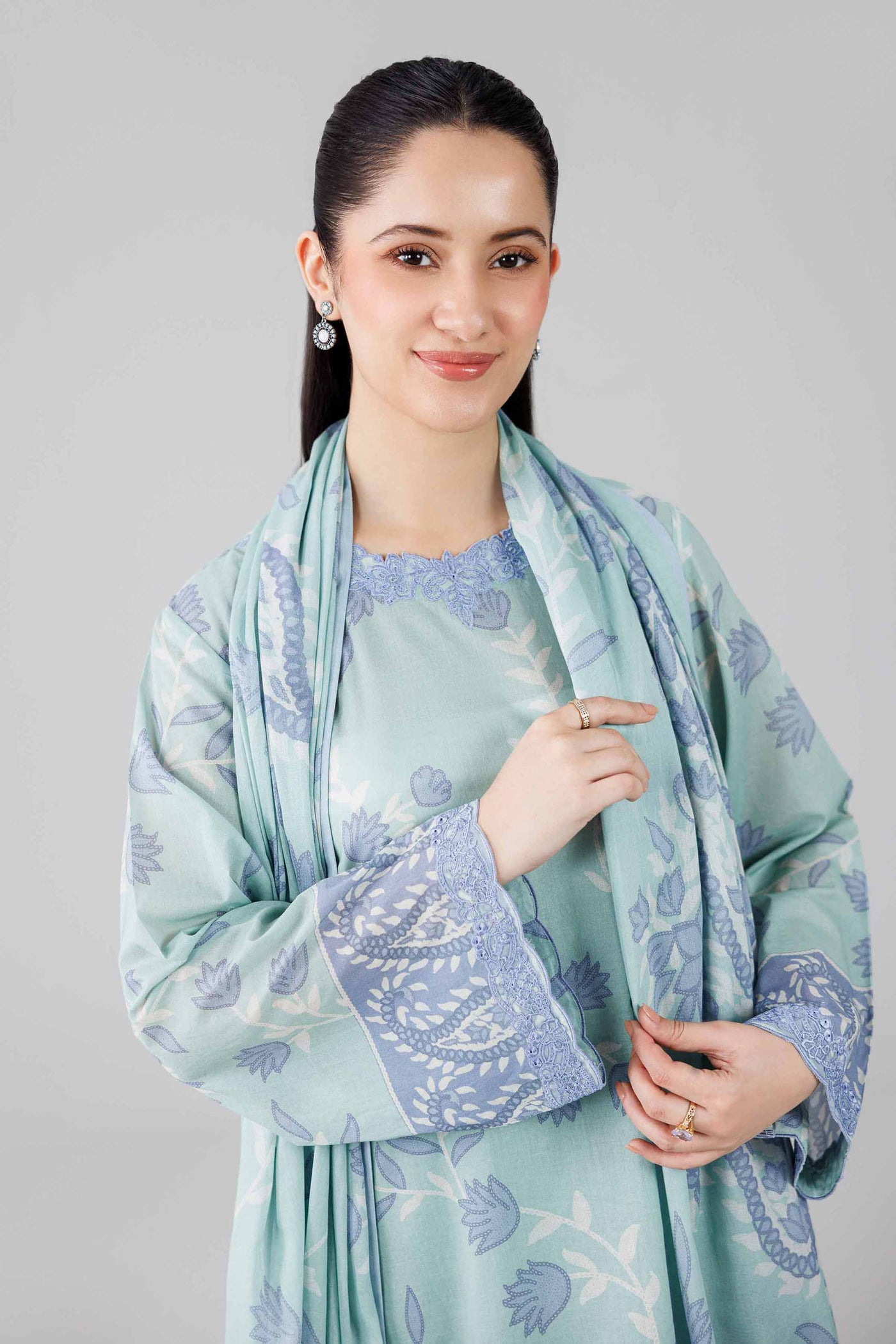 3 Piece Unstitched Embroidered Velvet Suit