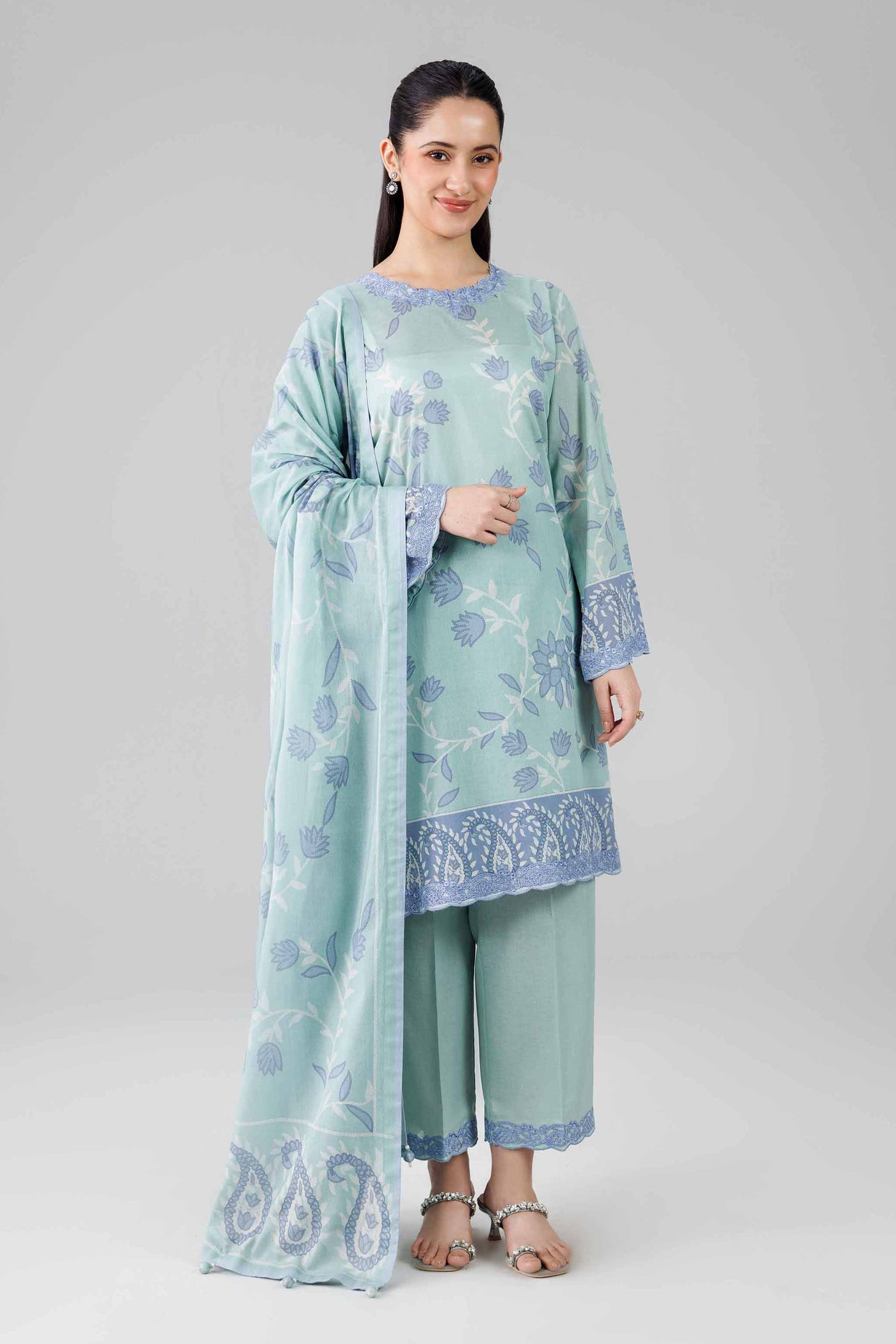 3 Piece Unstitched Embroidered Velvet Suit