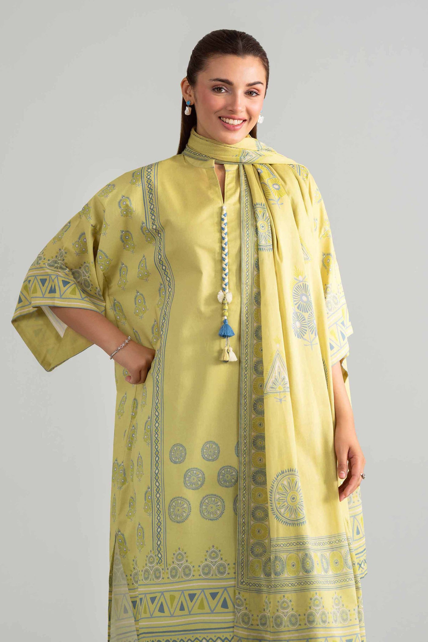 3 Piece Unstitched Embroidered Velvet Suit
