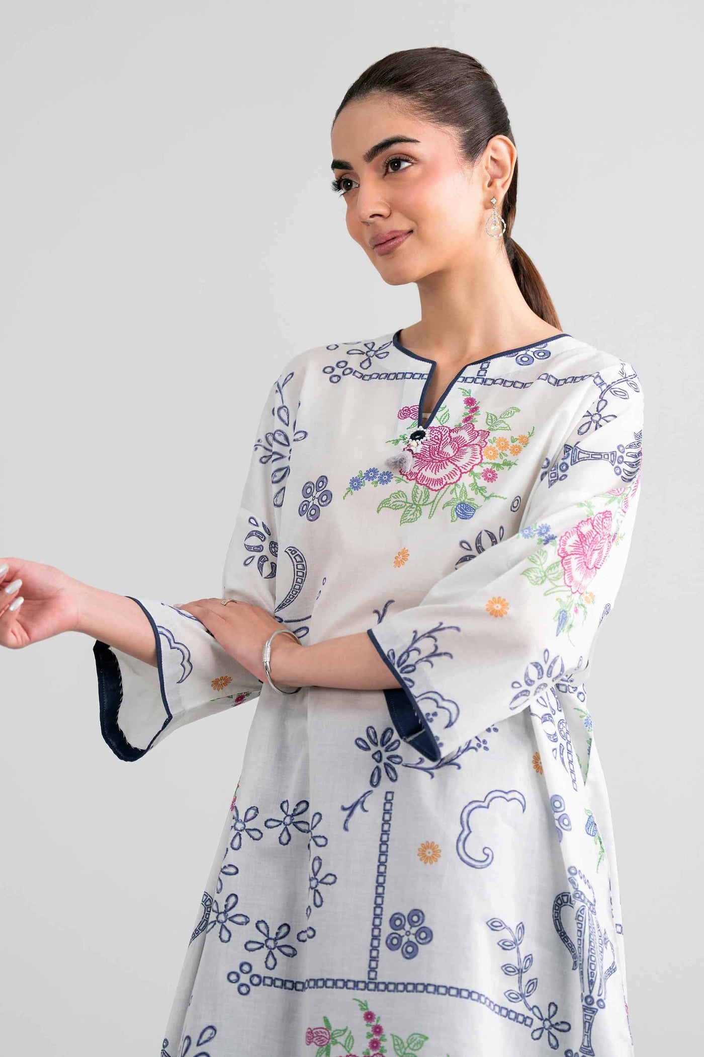 https://cdn.shopify.com/s/files/1/0534/2065/4791/files/42601944-_11.jpg?v=1779171944