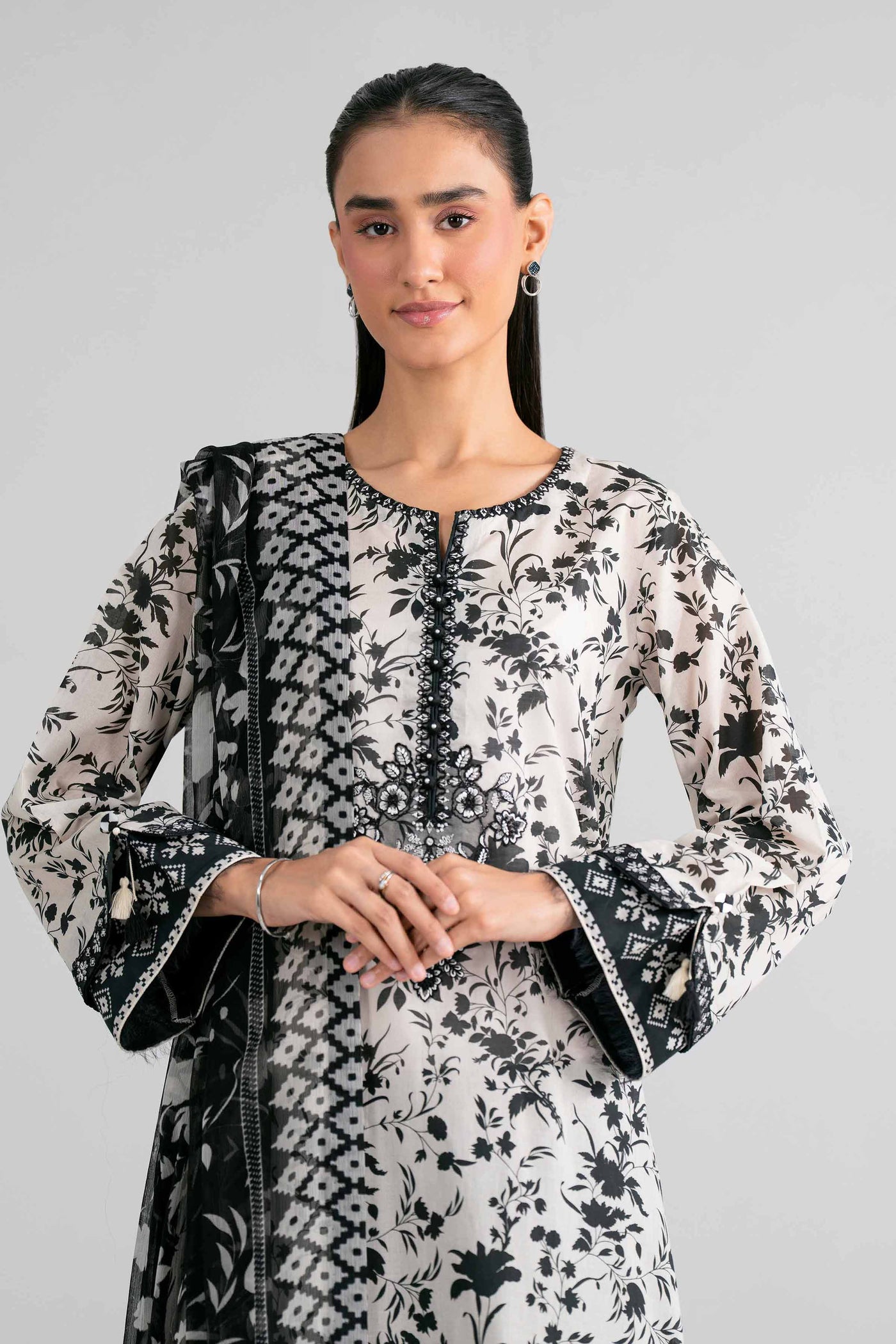 https://cdn.shopify.com/s/files/1/0534/2065/4791/files/42602003-_7.jpg?v=1779185236