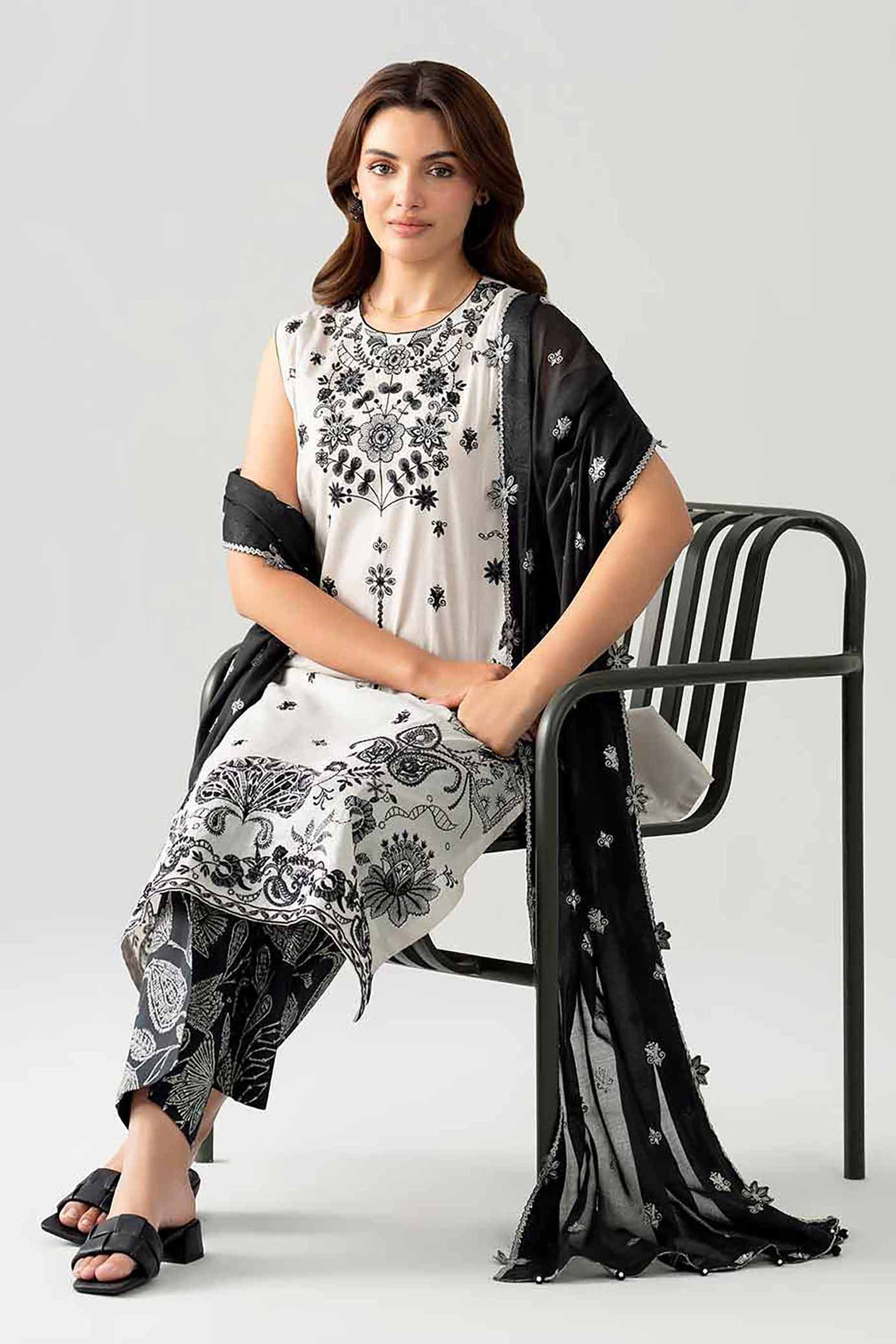 3 Piece - Printed Embroidered Suit - 42602041