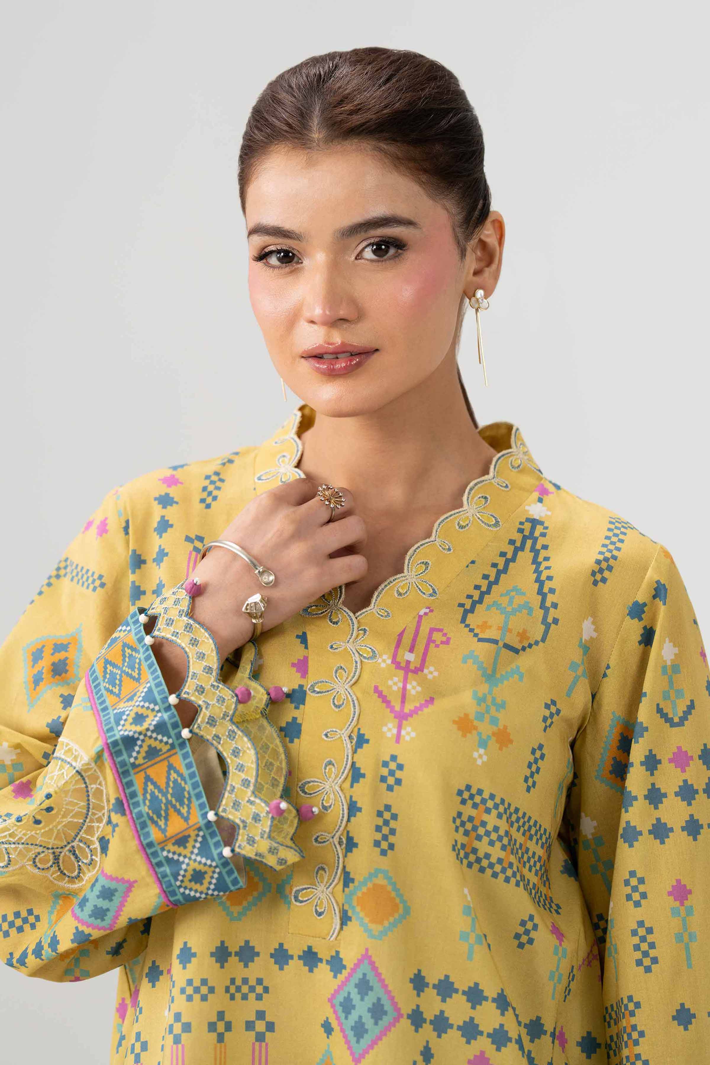 2 Piece - Printed Embroidered Suit - 42602057
