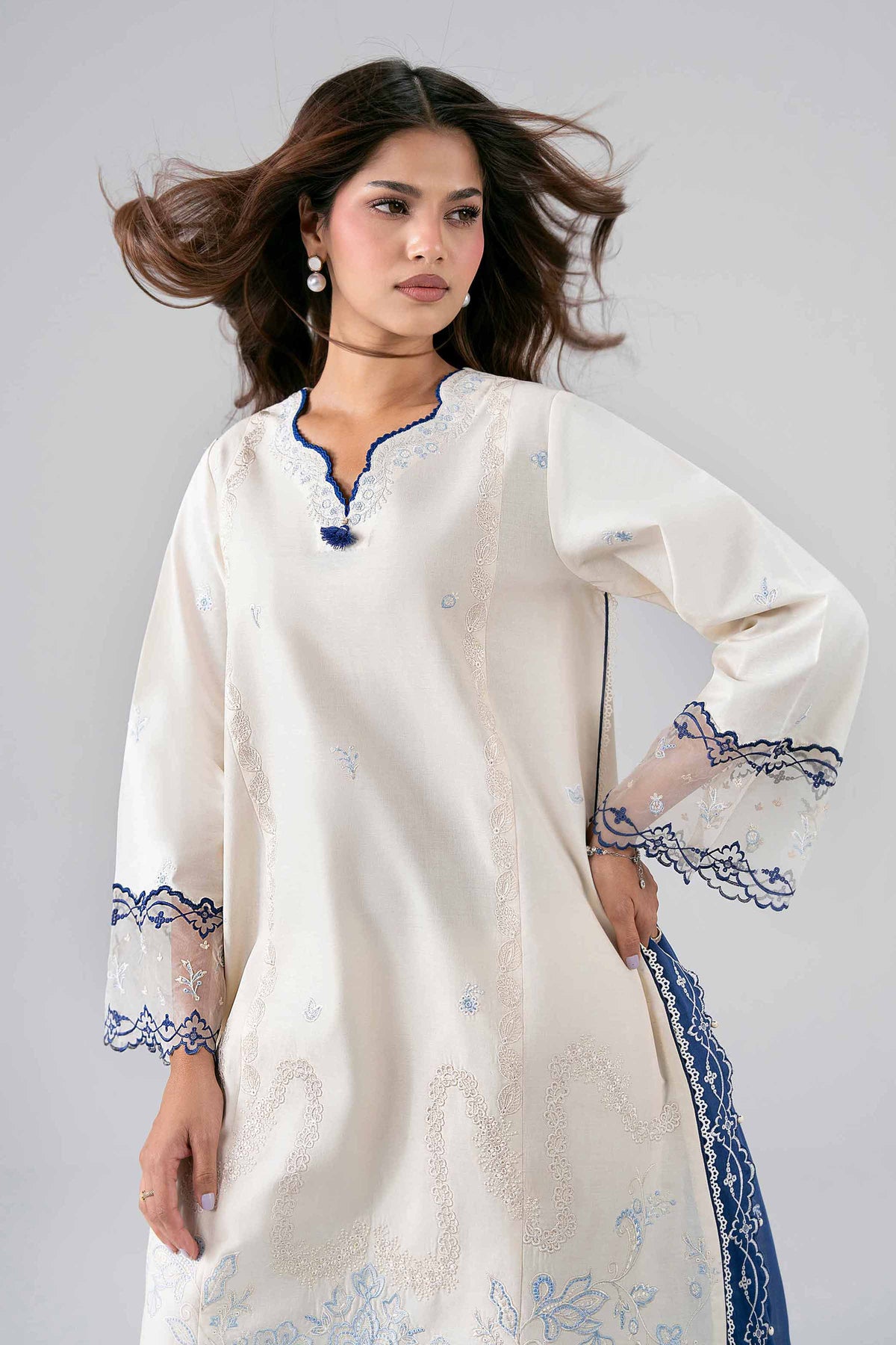 3 Piece - Embroidered Suit - 42602260