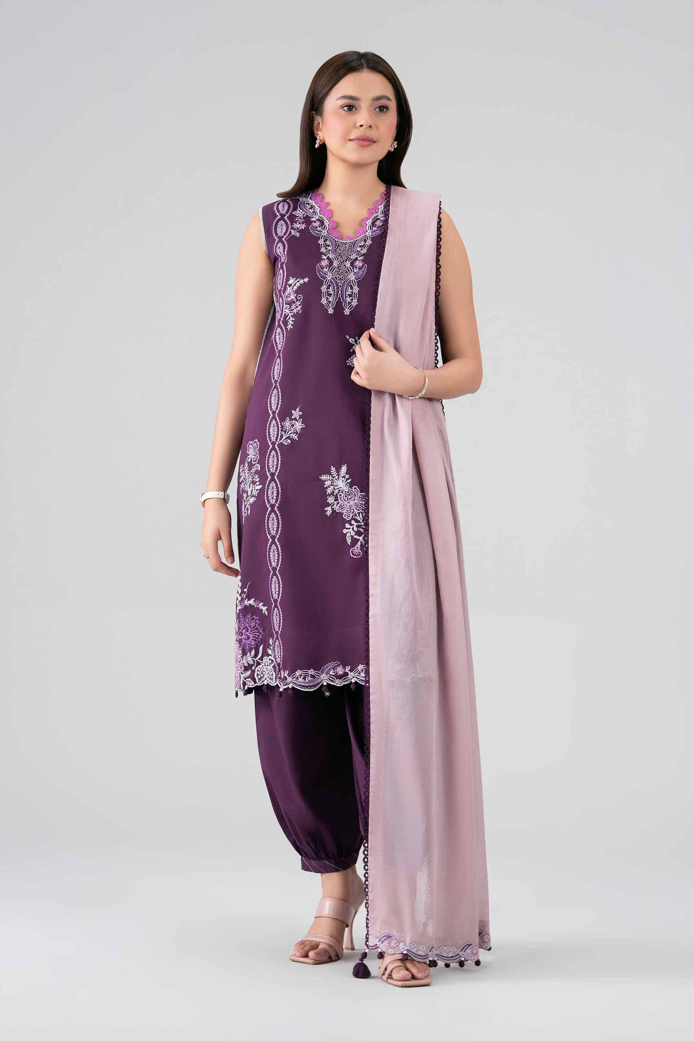 3 Piece - Embroidered Suit - 42602261