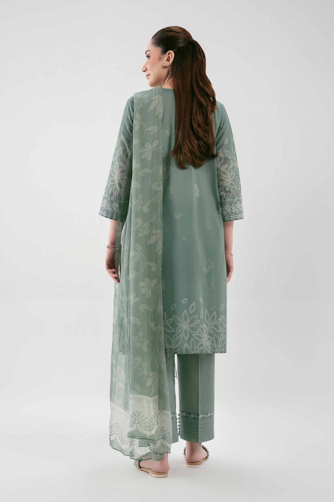 3 Piece Embroidered Lawn Suit