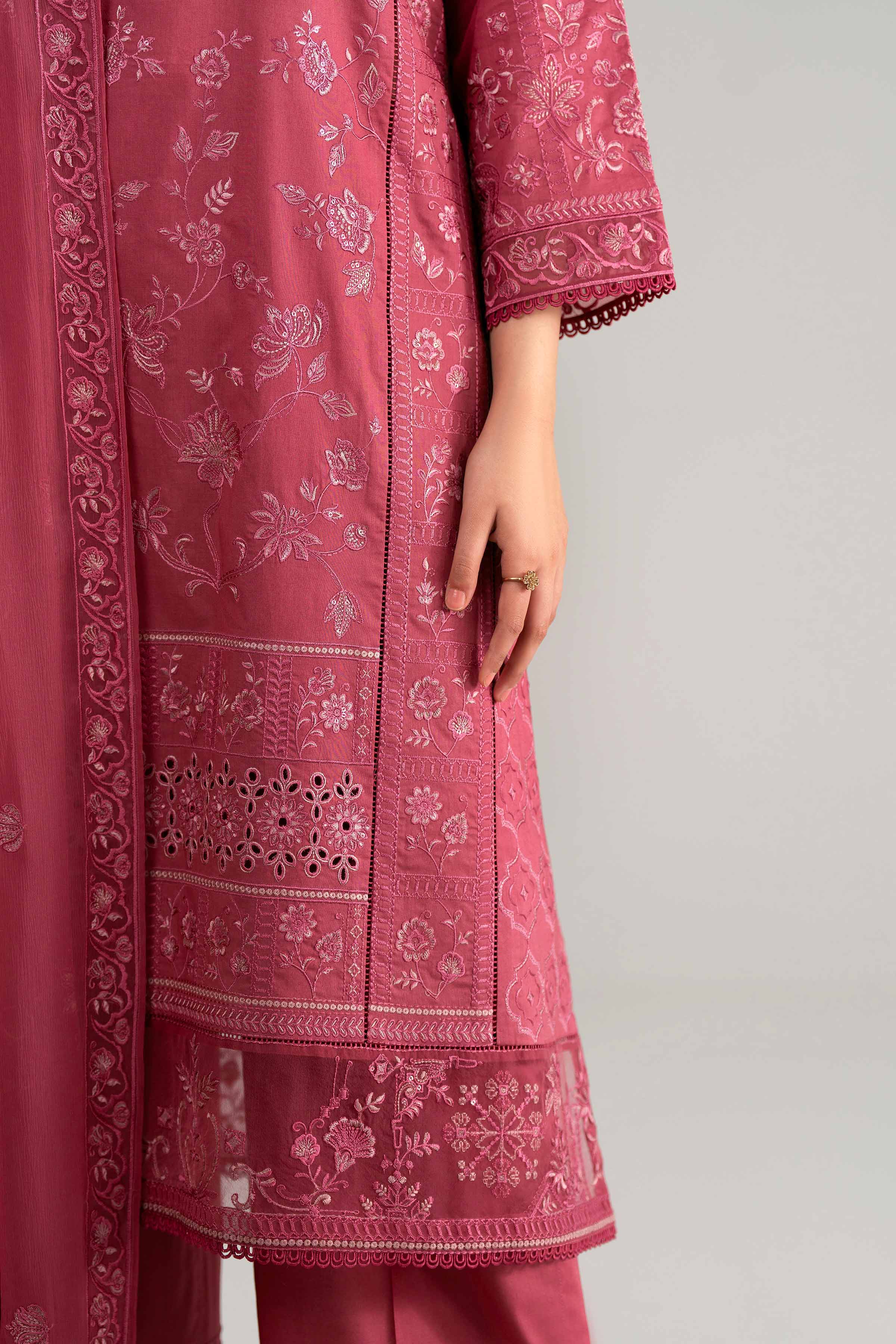3 Piece - Embroidered Suit - 42619526