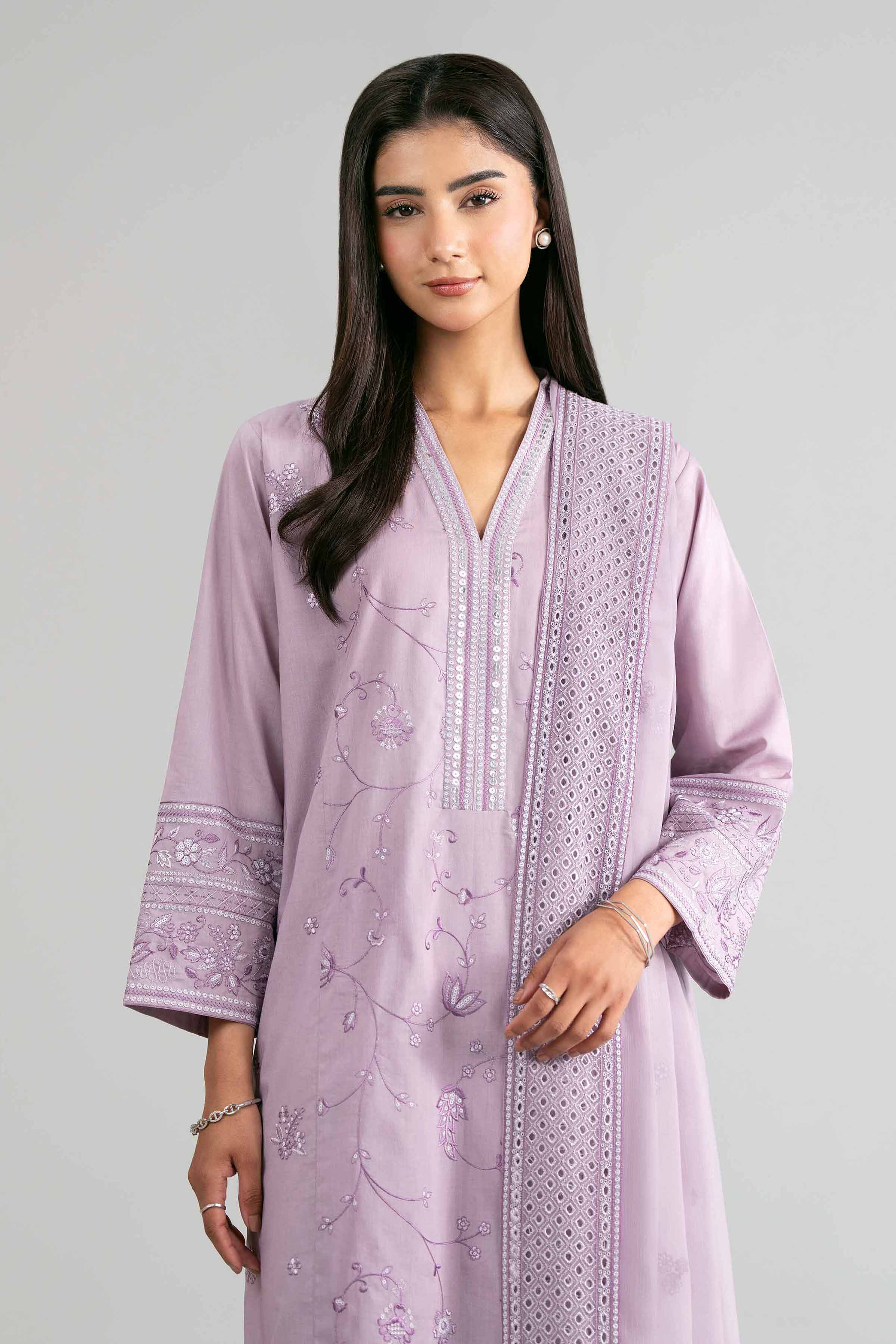 3 Piece - Embroidered Suit - 42619536