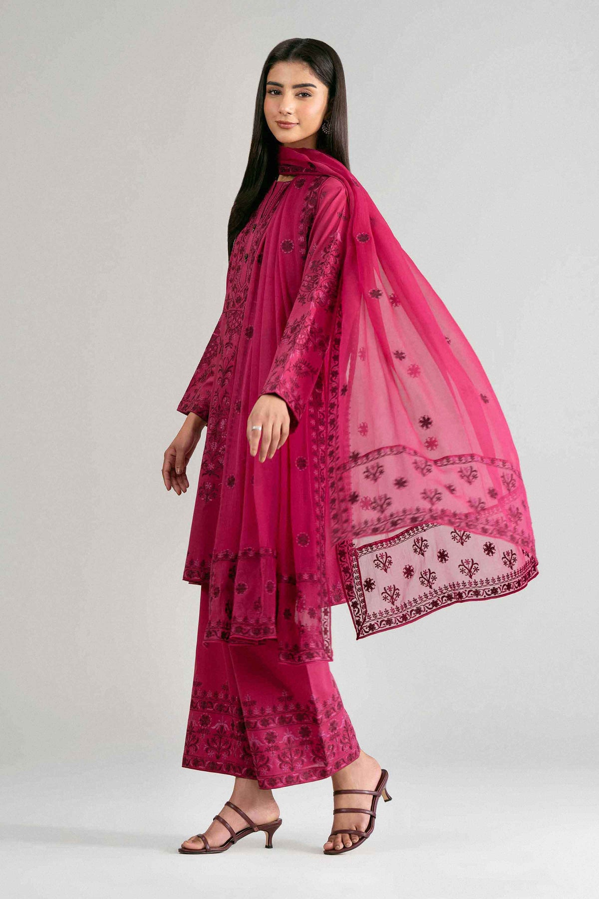 3 Piece - Embroidered Suit - 42619538