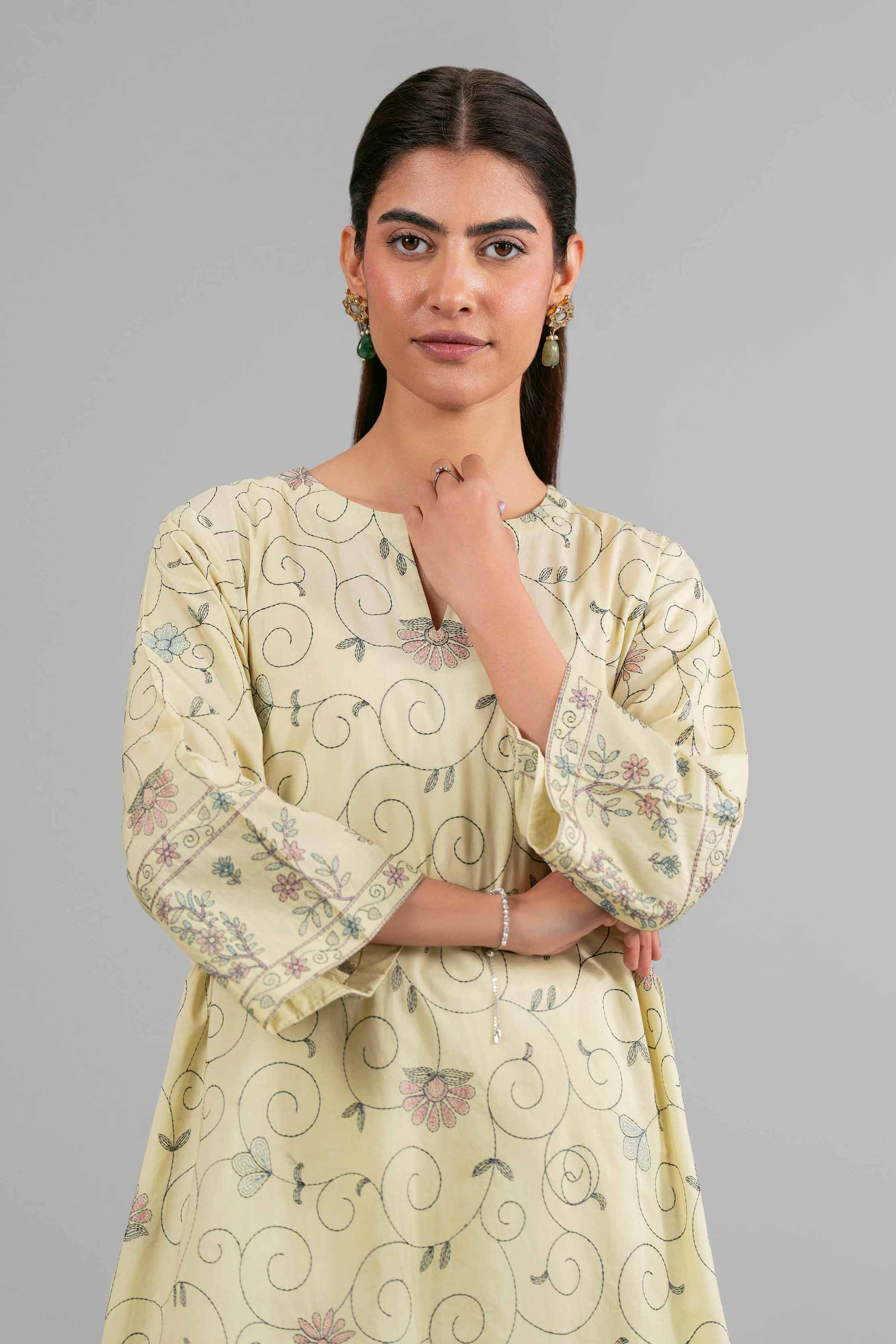 2 Piece - Embroidered Suit - 42619932
