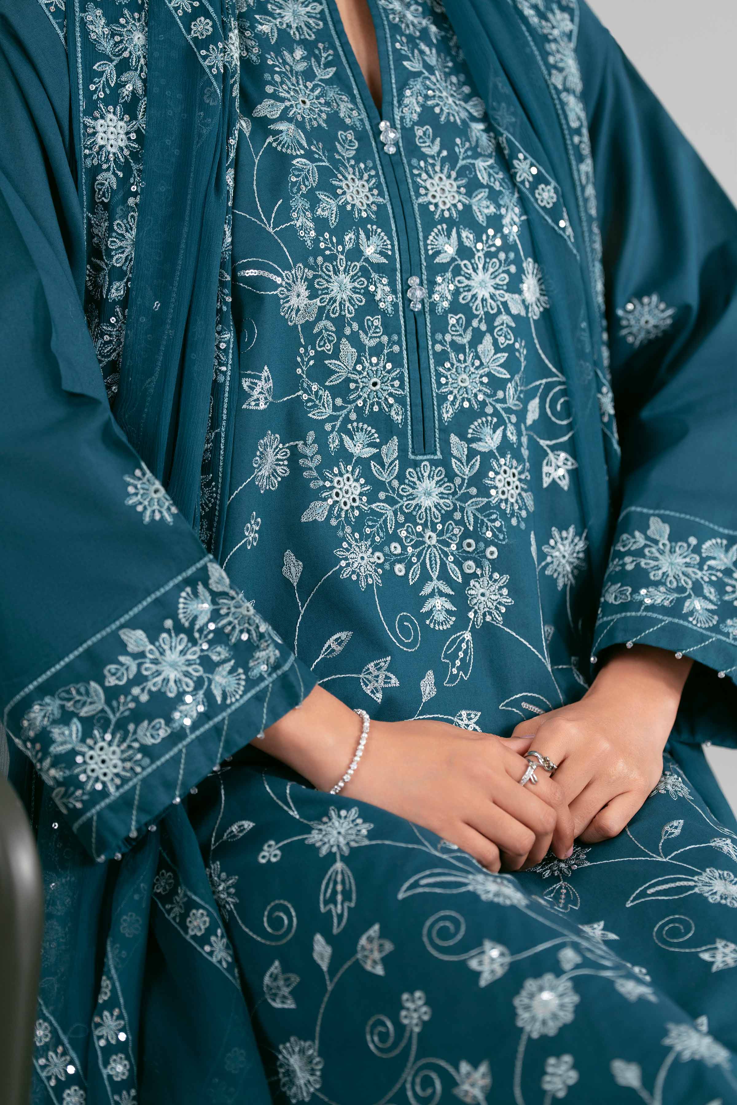 3 Piece - Embroidered Suit - 42619957