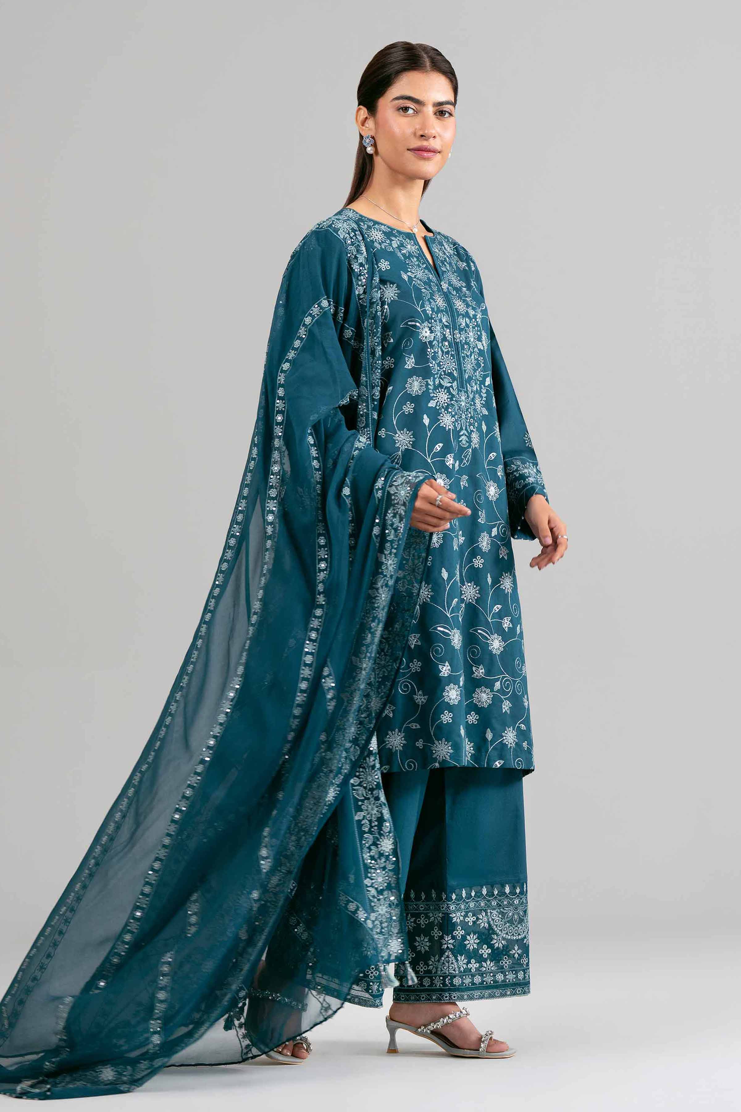 3 Piece - Embroidered Suit - 42619957