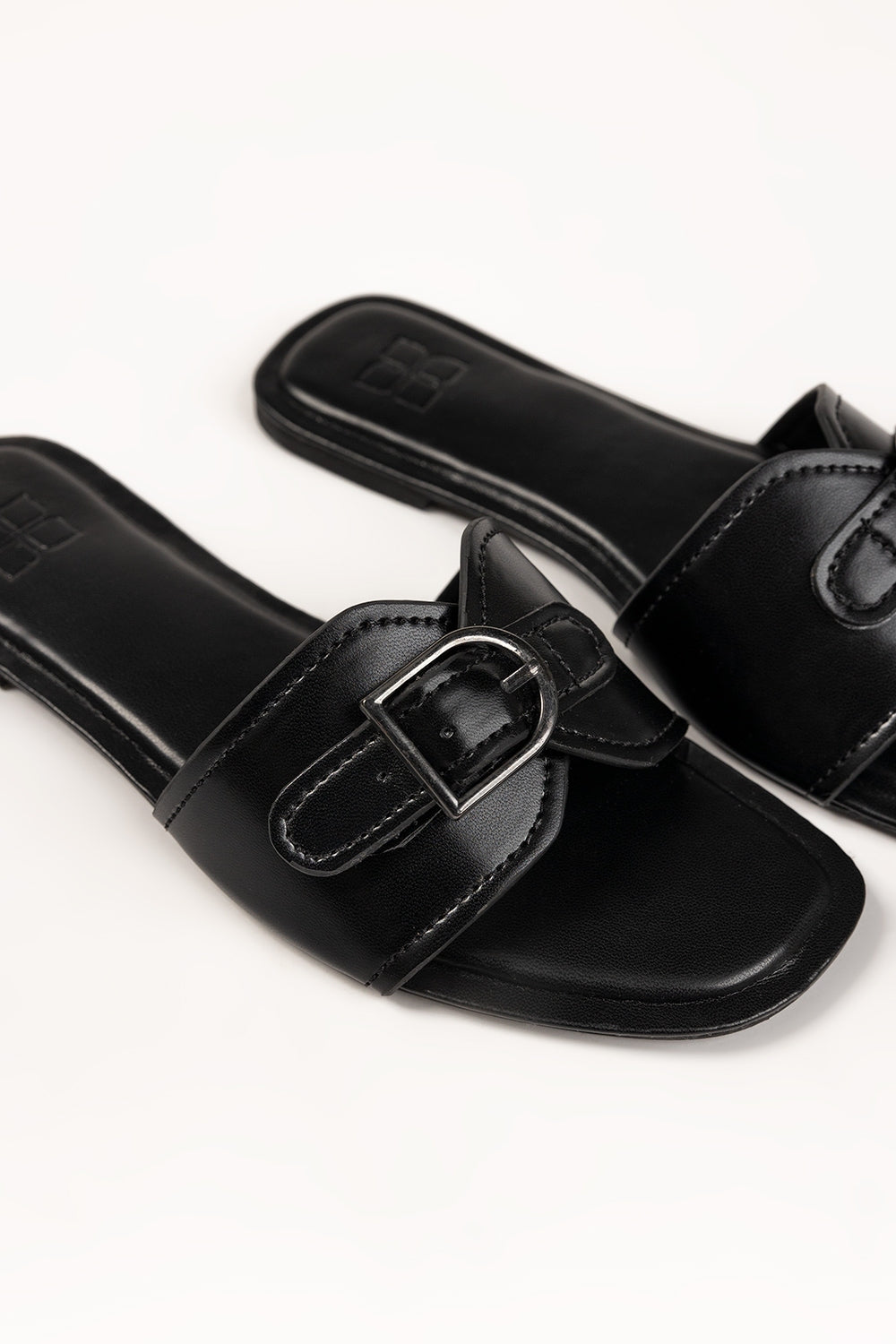 Women Black Slipper Ifs-Slp25-001
