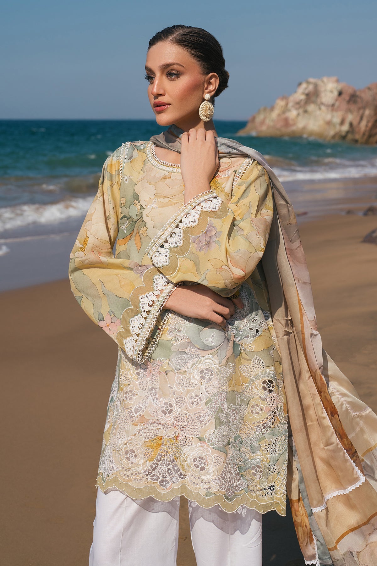 EMBROIDERED PRINTED LAWN SF-4120