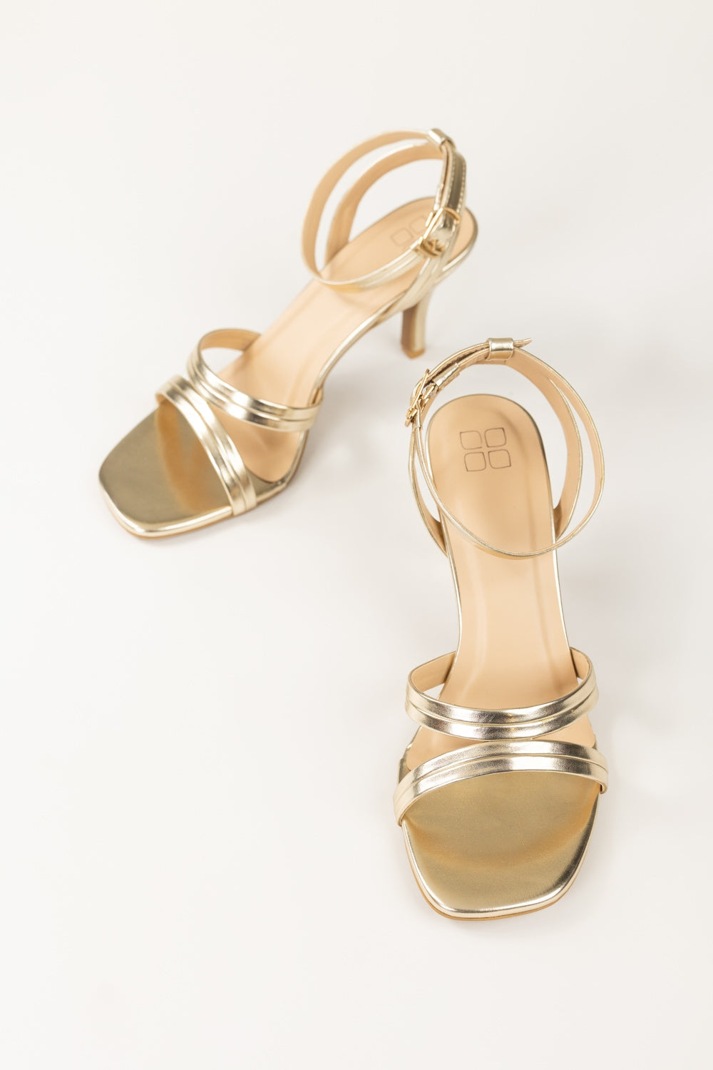 https://cdn.shopify.com/s/files/1/0706/3253/8159/files/434819-golden-heels-topview-ideas.jpg?v=1758370997