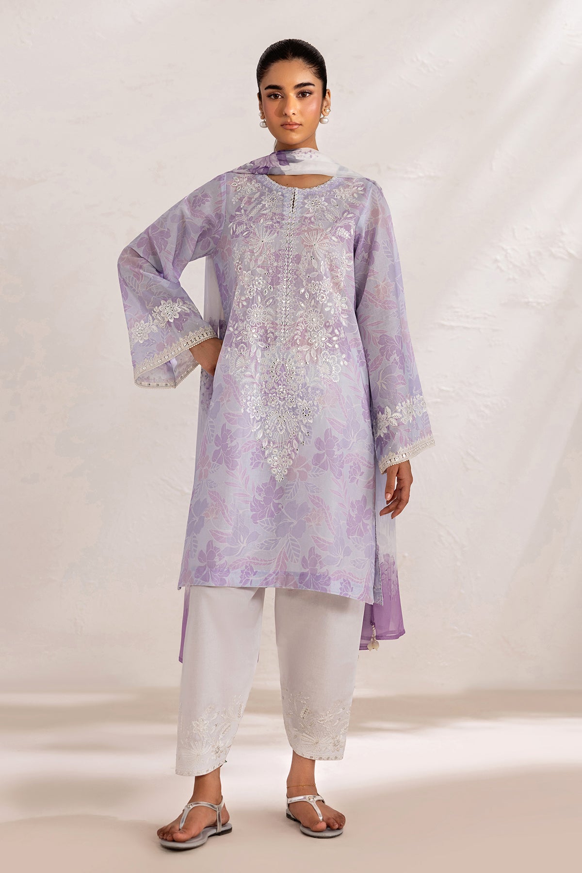 EMBROIDERED LAWN UF-4450