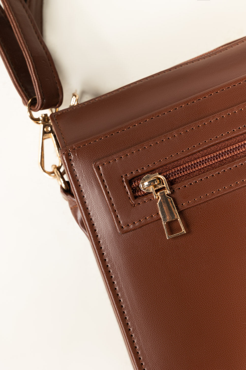 Dark Brown Shoulder Bag Ibs-Shb25-035