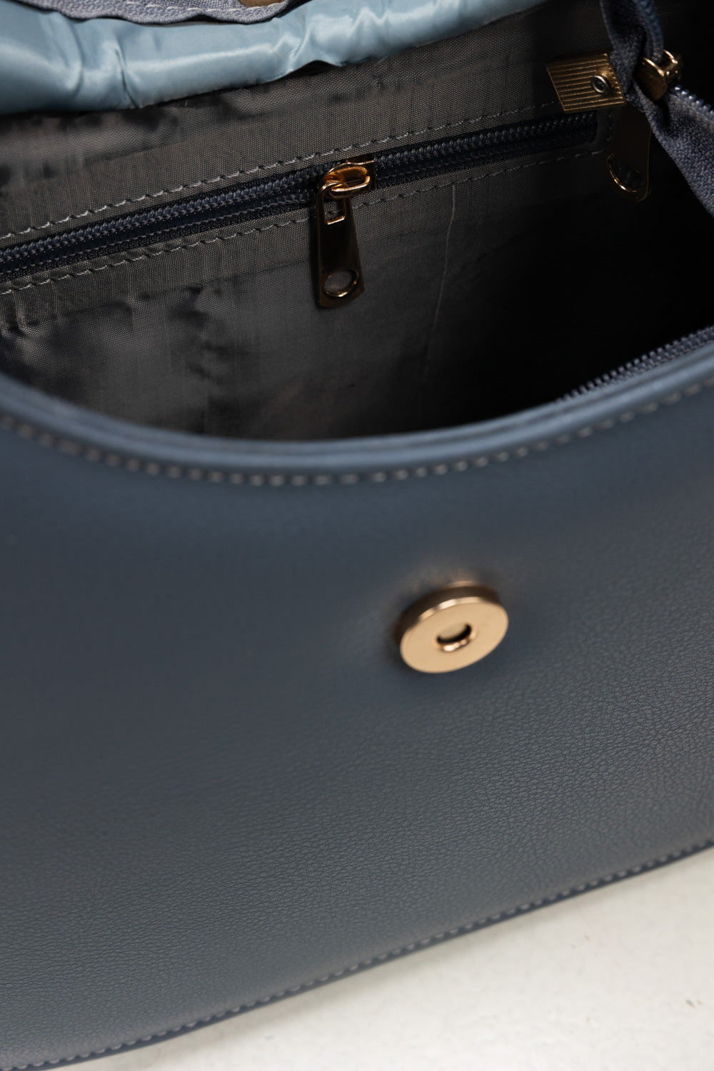 https://cdn.shopify.com/s/files/1/0706/3253/8159/files/445101-blue-shoulderbag-top2-ideas.jpg?v=1765276220