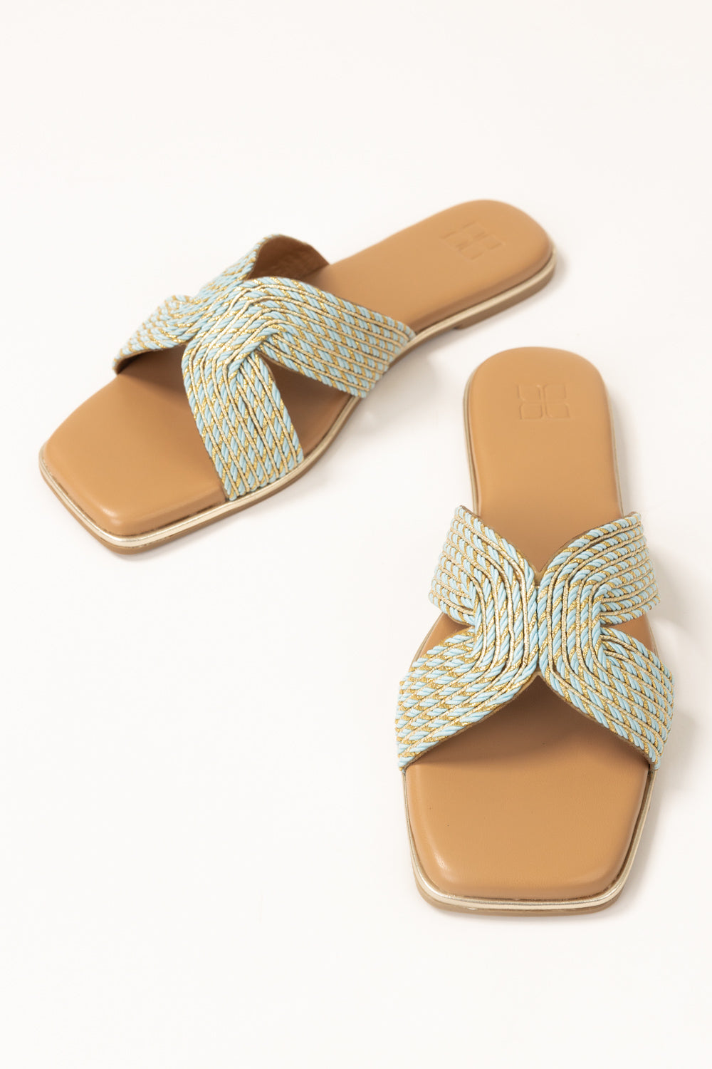 https://cdn.shopify.com/s/files/1/0706/3253/8159/files/467763-mint-green-slippers-top-ideas.jpg?v=1779374738