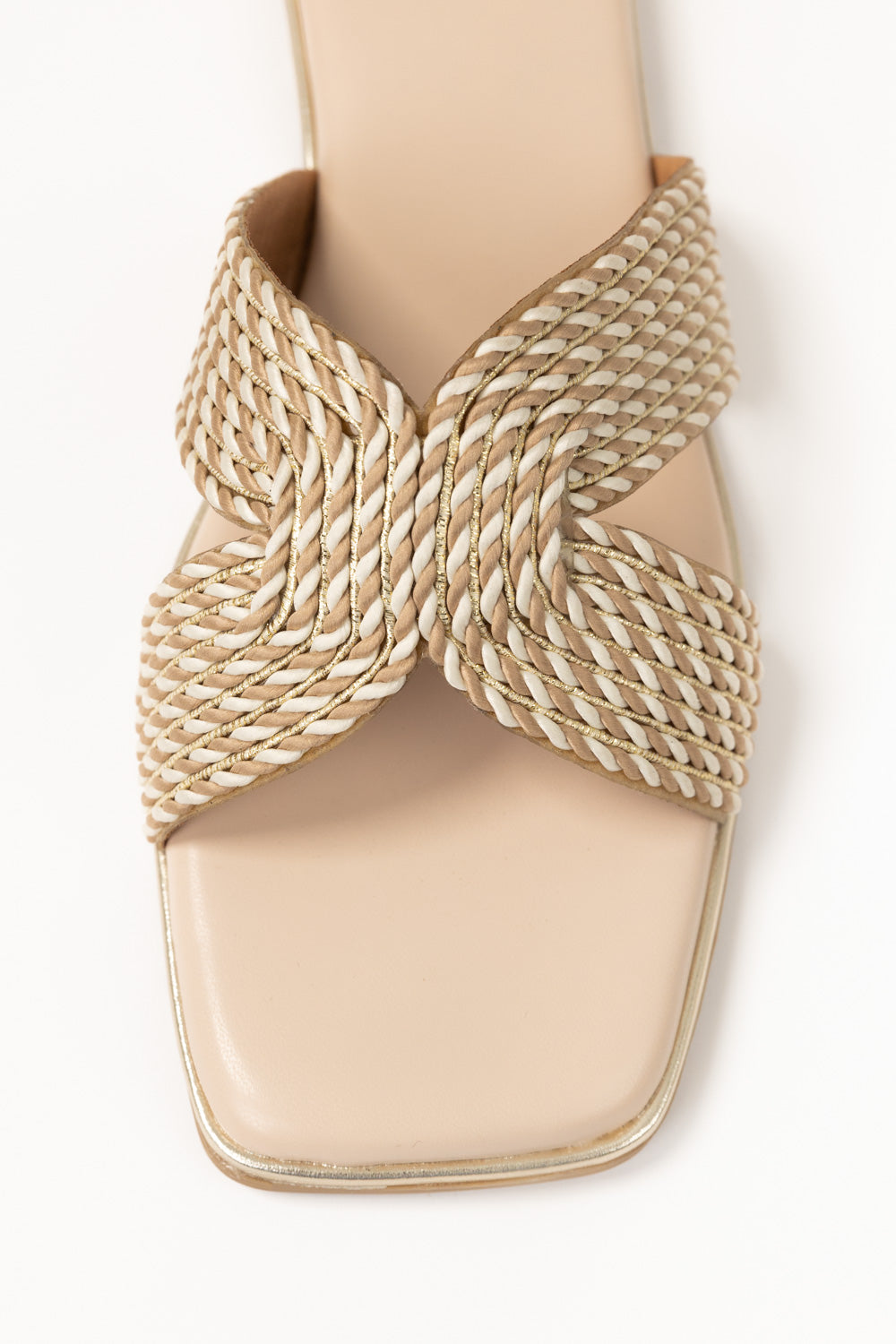 https://cdn.shopify.com/s/files/1/0706/3253/8159/files/467769-beige-slippers-closeup-ideas.jpg?v=1779374796