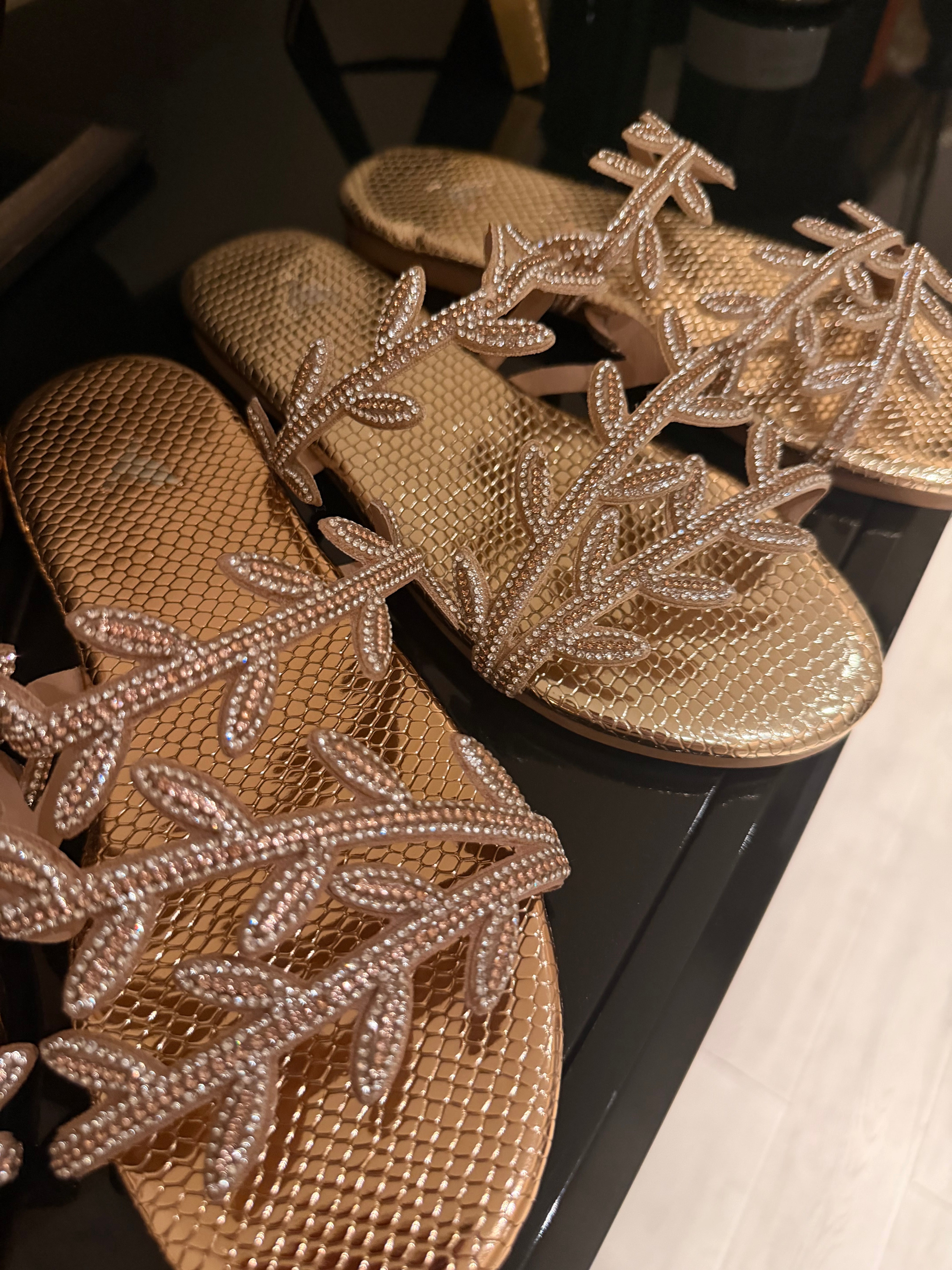 DIM SIM BLING FLATS (ZBN-26008)
