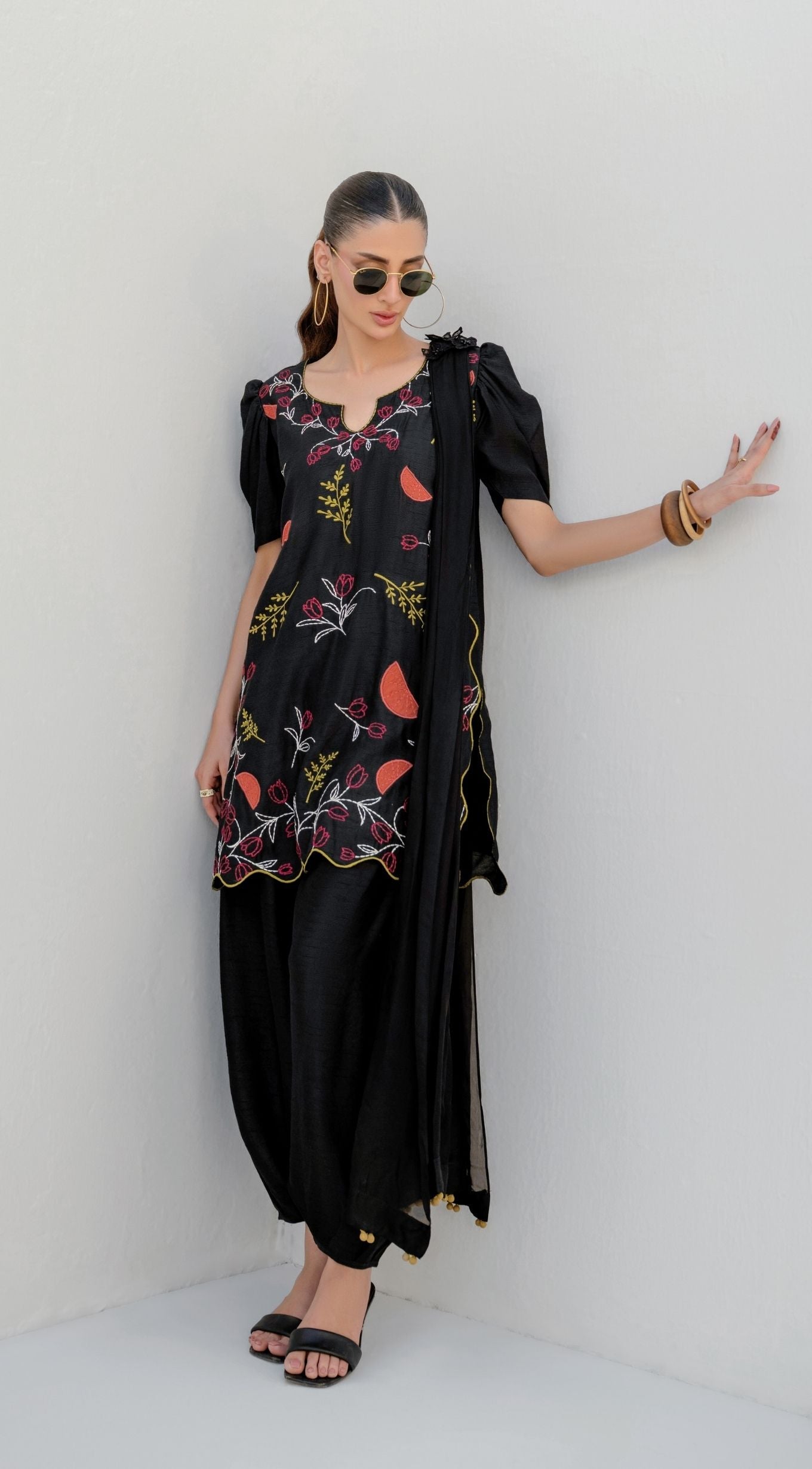 https://cdn.shopify.com/s/files/1/0654/4313/5706/files/46_c1b6eada-40db-41fe-bd9d-7c24fcb38c10.jpg?v=1777723808