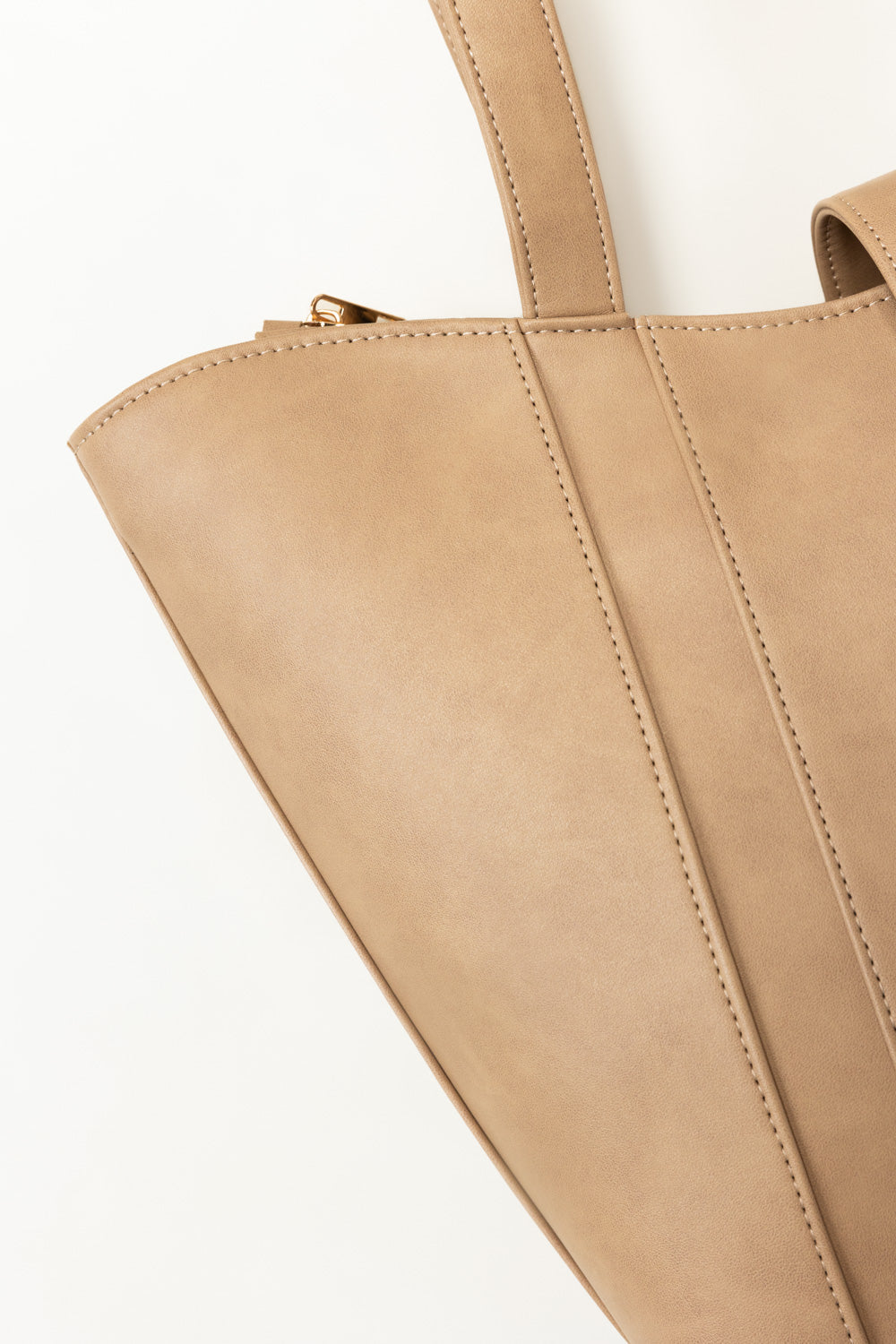 https://cdn.shopify.com/s/files/1/0706/3253/8159/files/471231-beige-totebag-closeup-ideas.jpg?v=1778142191