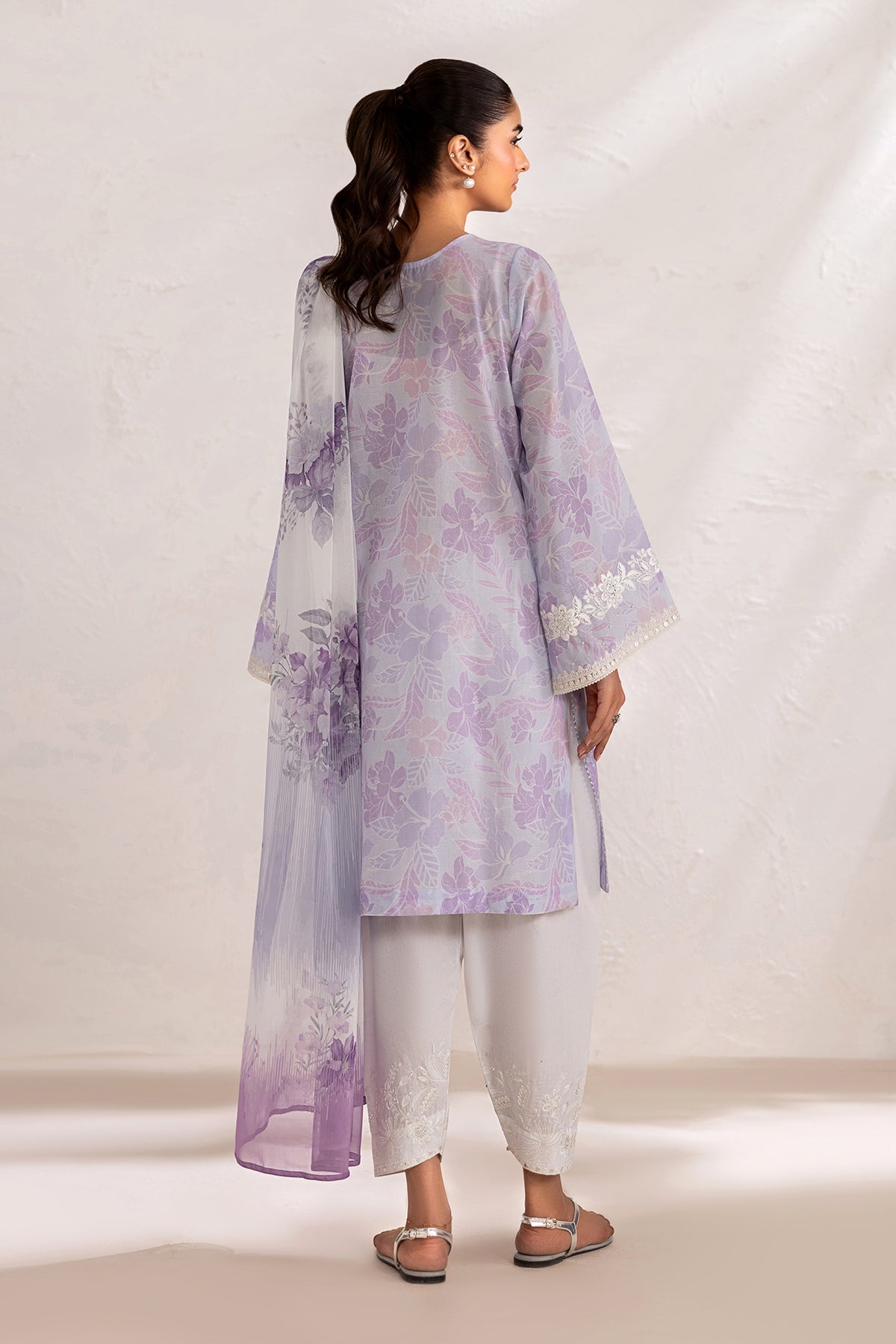EMBROIDERED LAWN UF-4450