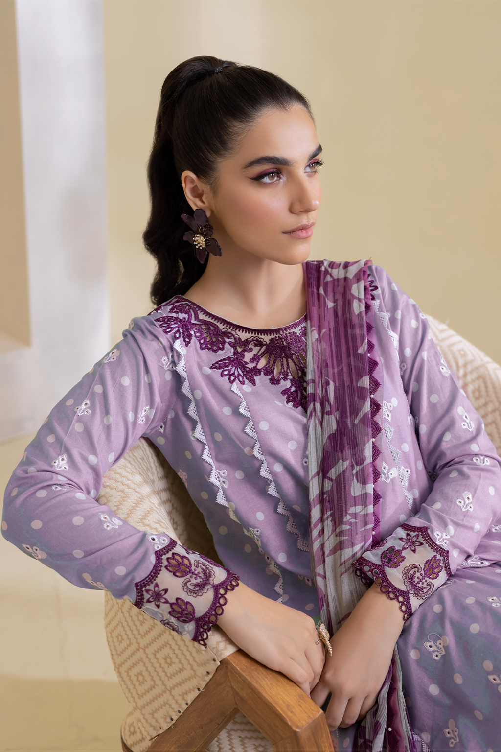UE-234 Printed Lawn