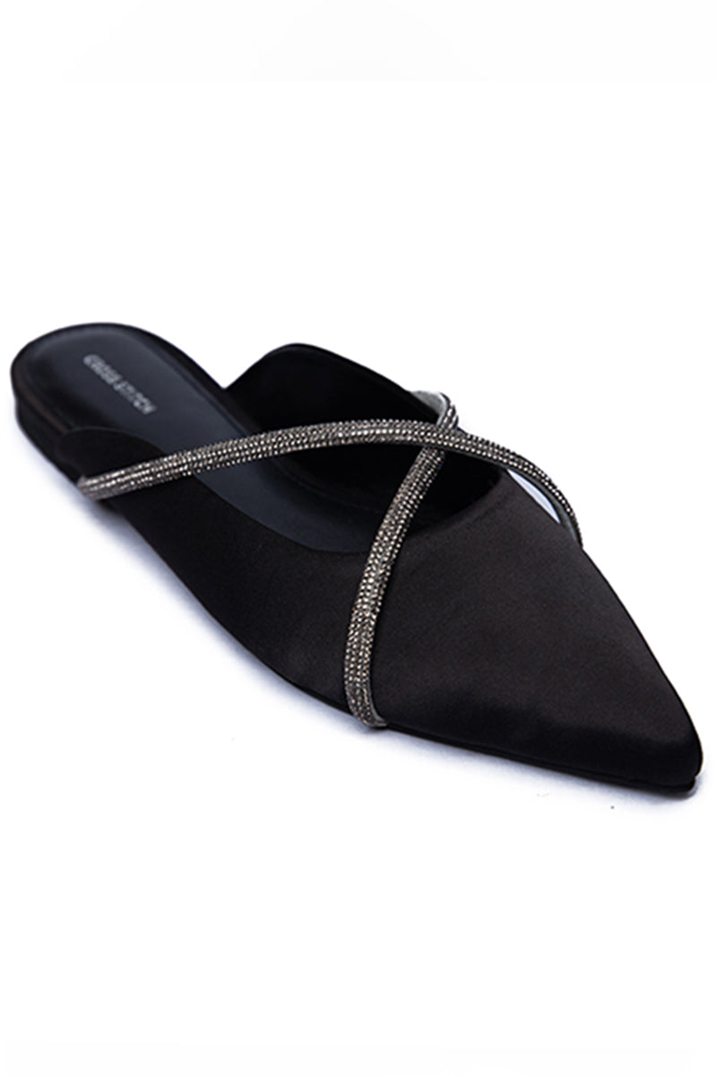 https://cdn.shopify.com/s/files/1/0178/4492/8612/files/4H2A5575.jpg?v=1698492838