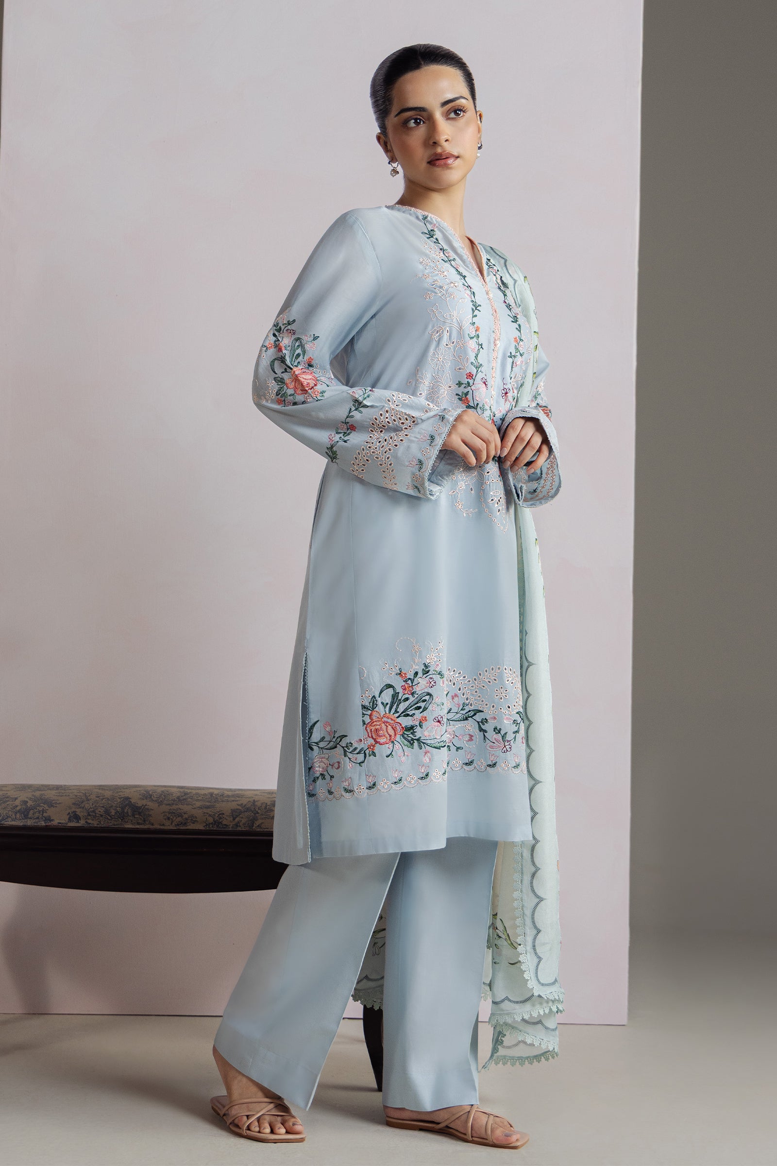 https://cdn.shopify.com/s/files/1/0886/3957/0230/files/4_f0a83f3f-dc26-4d9c-8e90-b56fb48e5adc.jpg?v=1781872011