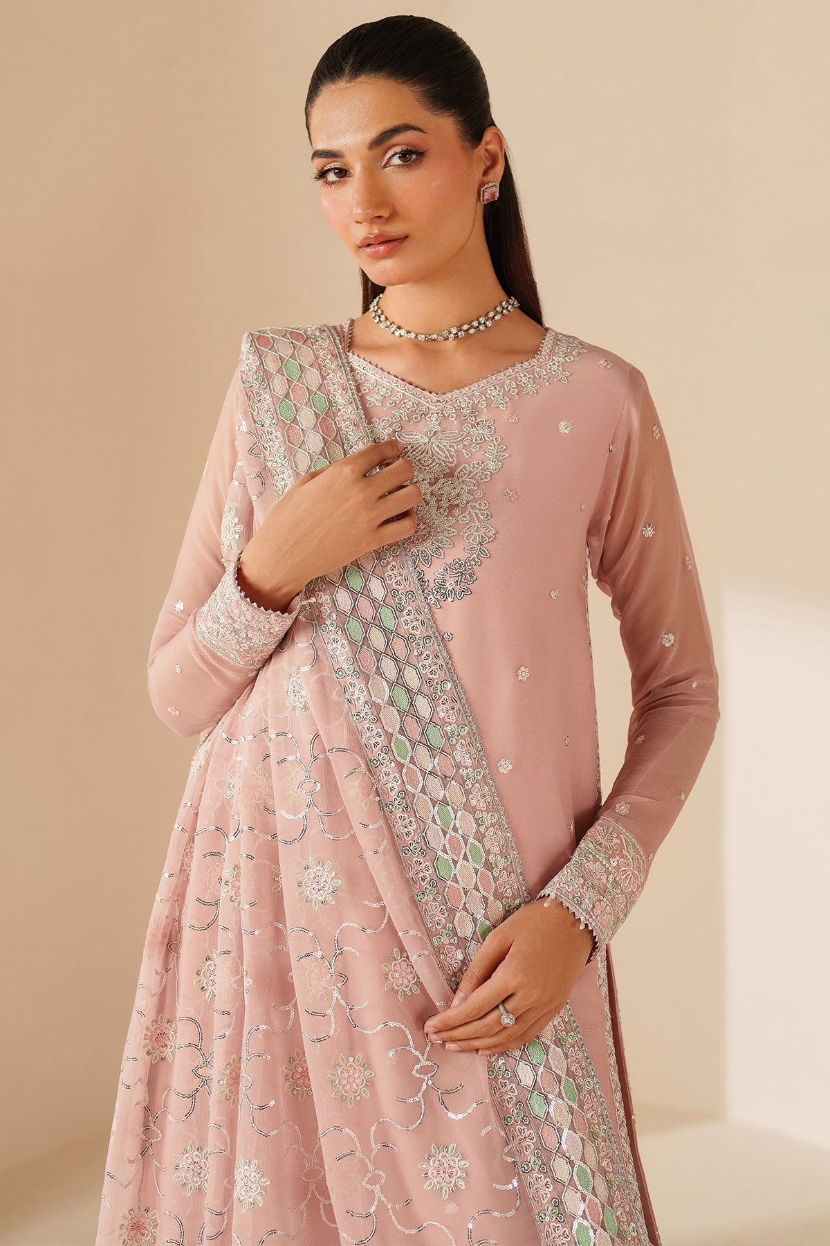 Farasha – Serene Petal Style