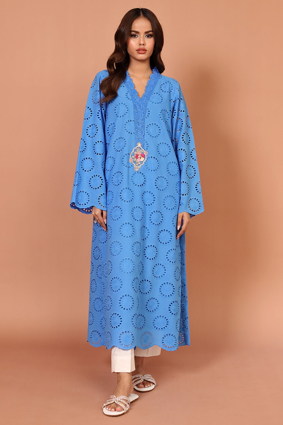 https://cdn.shopify.com/s/files/1/0799/2921/3243/files/4_6f193e31-480d-42a1-90c7-3cf12353a7a8.jpg?v=1753615001