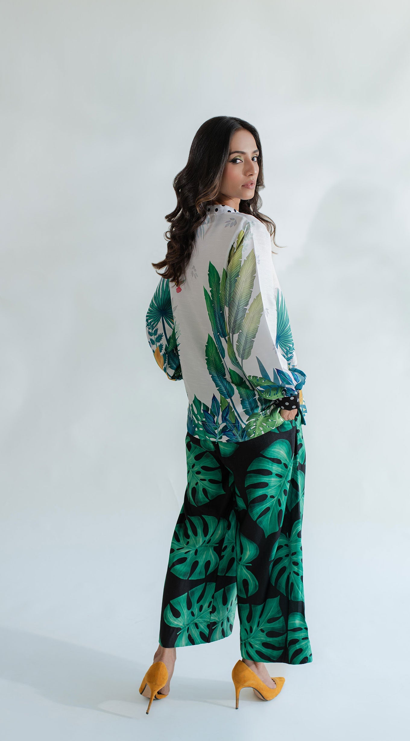https://cdn.shopify.com/s/files/1/0654/4313/5706/files/4_3bbf0404-4239-4f40-b3b0-64164a5529dc.jpg?v=1726042107