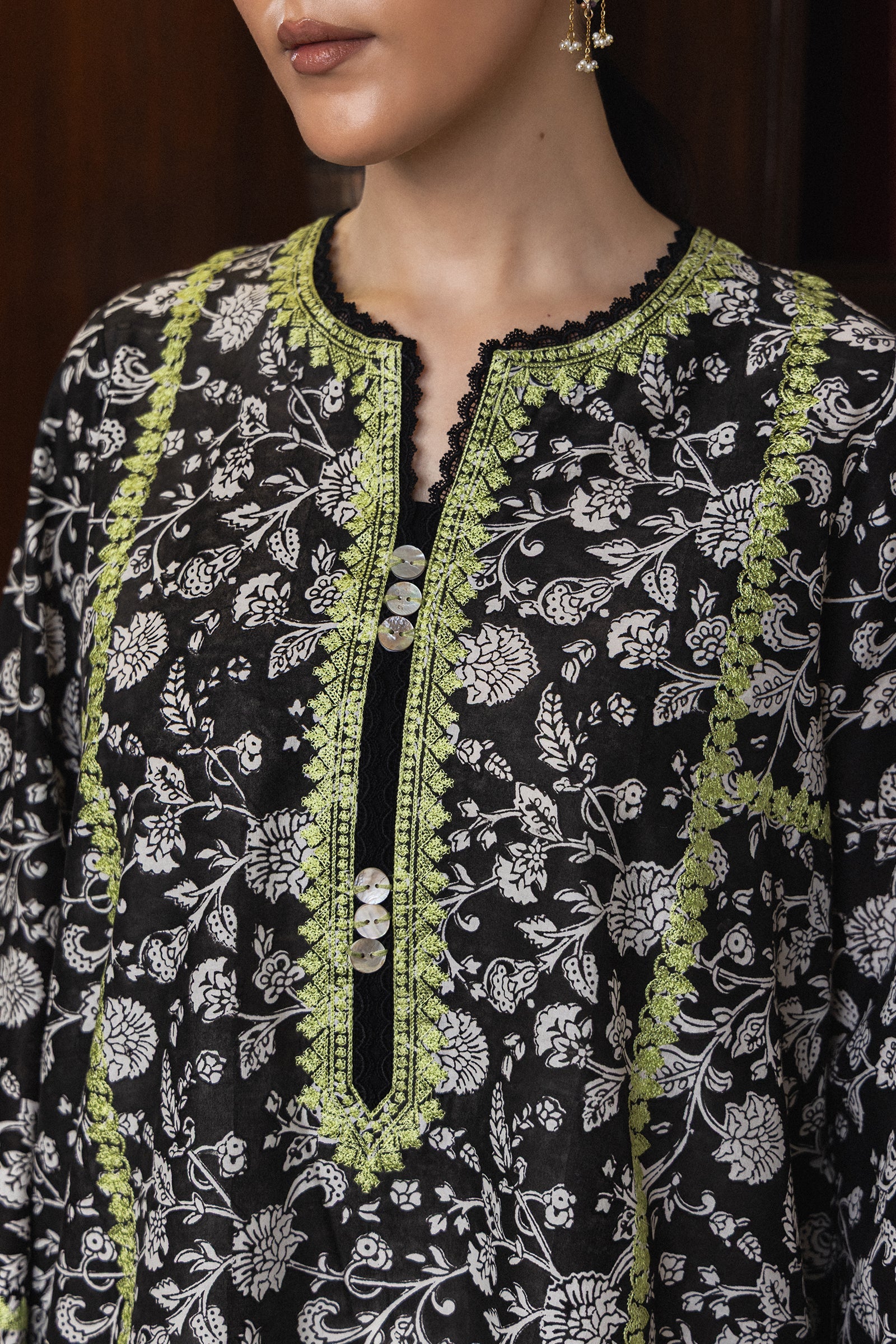 https://cdn.shopify.com/s/files/1/0340/8376/6405/files/4_7bbcf73e-2aa9-4e3c-81f7-a3db4f407054.jpg?v=1776428432