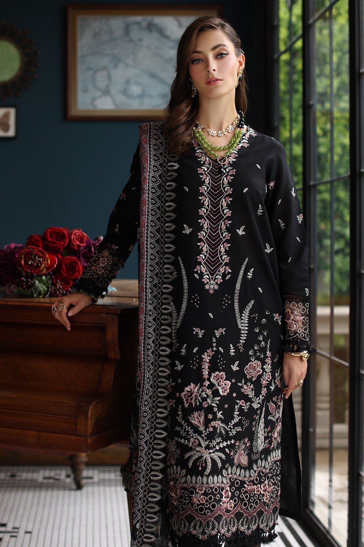 https://cdn.shopify.com/s/files/1/0551/9487/8152/files/4_8a8e19f2-2961-45e3-aec9-cd4dcf26cd36.jpg?v=1751313394