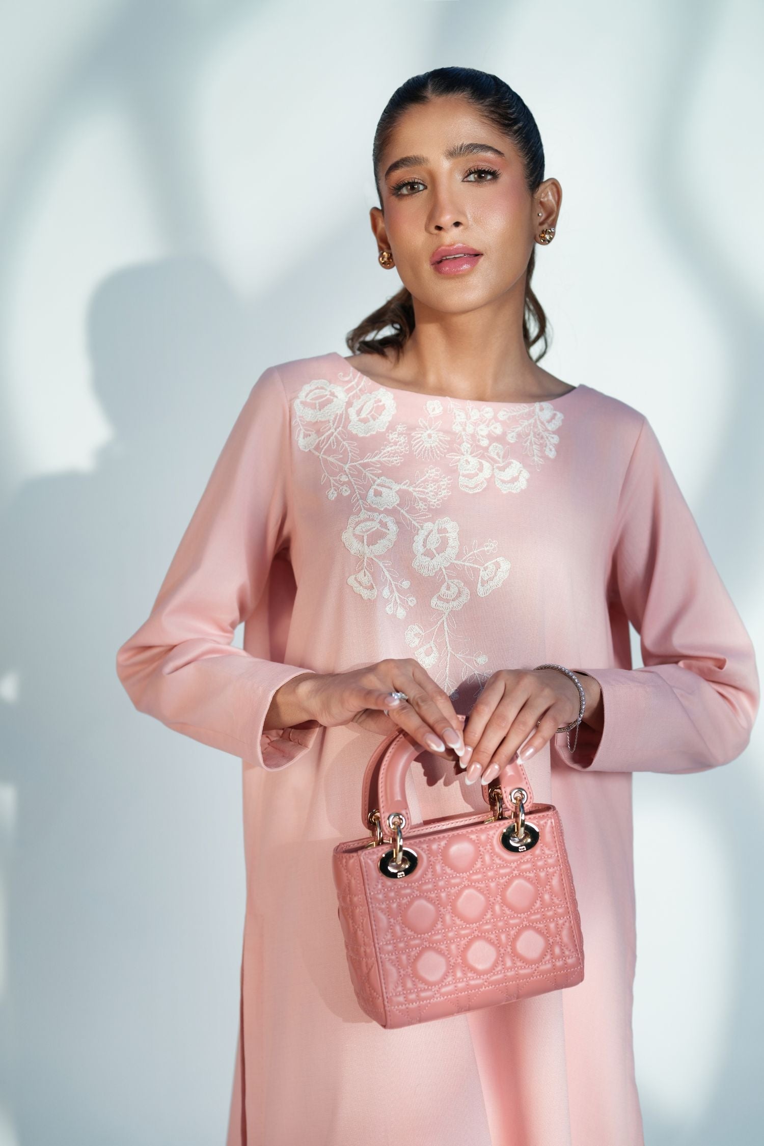 https://cdn.shopify.com/s/files/1/0894/4264/8354/files/4_8746277c-2c67-4cce-ad64-e8cec26041b6.jpg?v=1742642997