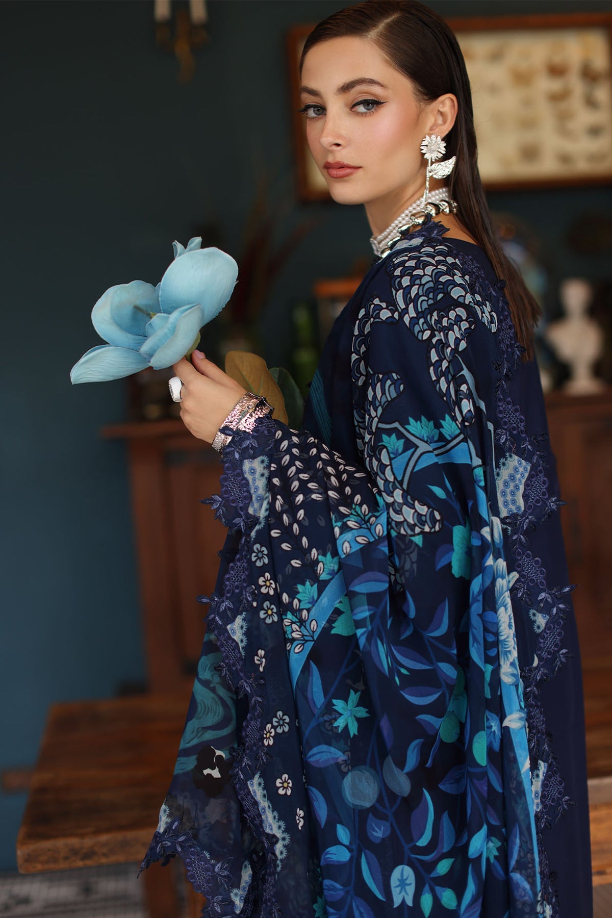 https://cdn.shopify.com/s/files/1/0551/9487/8152/files/4_7bc3602d-b866-4779-8ddf-d533aea0061f.jpg?v=1751313384
