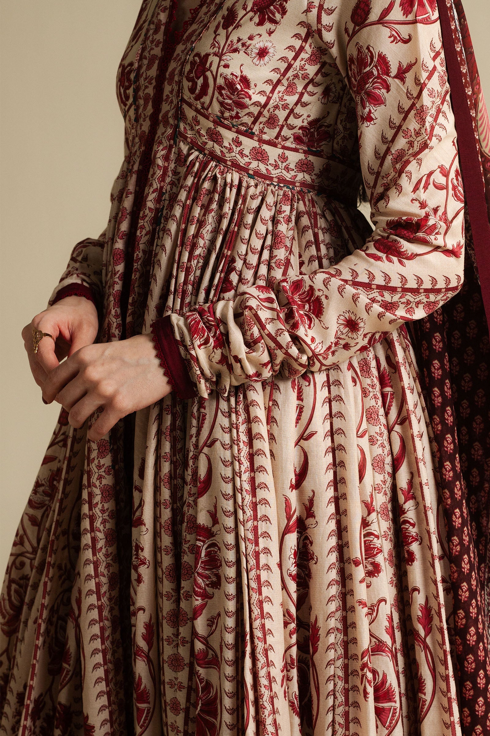https://cdn.shopify.com/s/files/1/0340/8376/6405/files/4_a6247581-349c-43eb-93f6-b8a6dd0cbbc9.jpg?v=1746870323