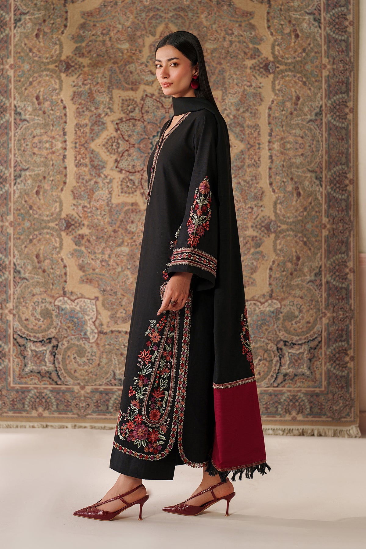 EMBROIDERED KHADDAR SF-4346