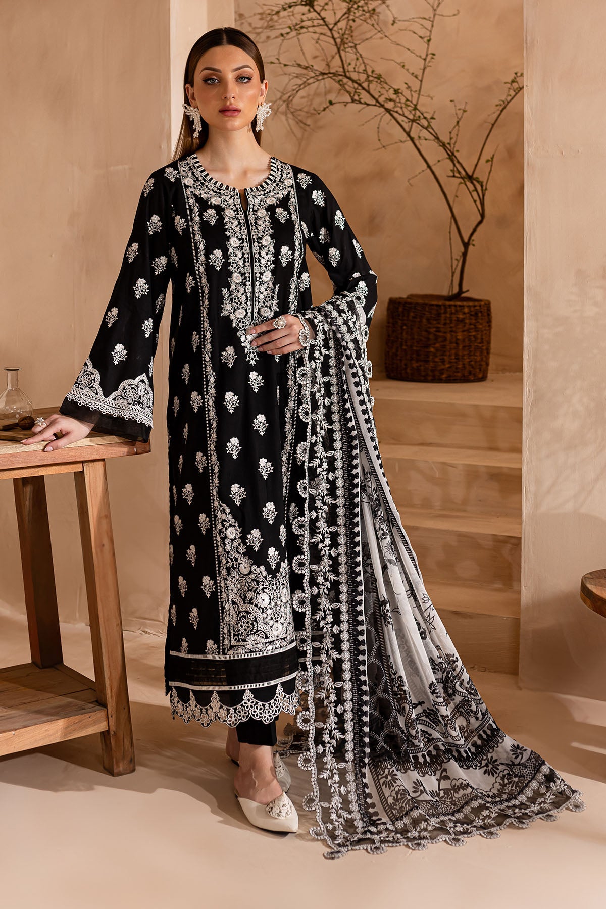 https://cdn.shopify.com/s/files/1/0551/9487/8152/files/4_d4bab758-9e50-4732-99c0-8c4b11114b36.jpg?v=1751313646