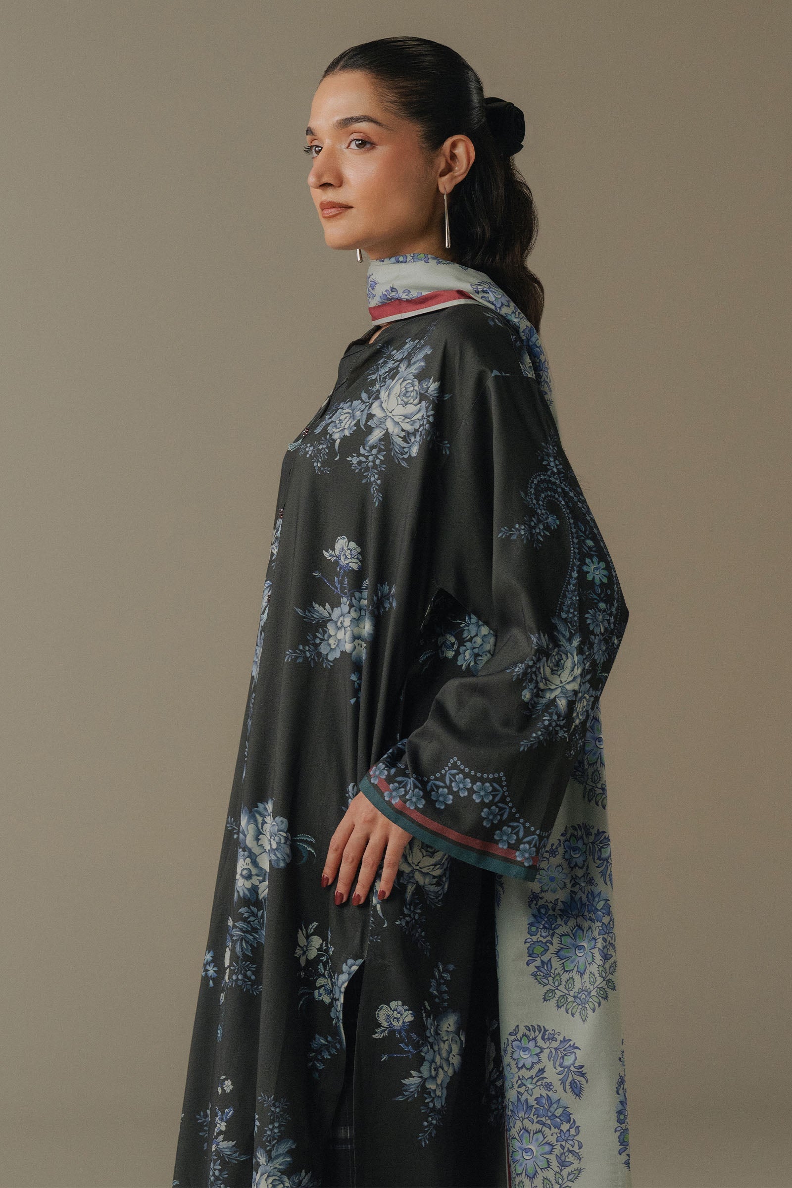https://cdn.shopify.com/s/files/1/0886/3957/0230/files/4_b95b0dcb-ca59-414d-9b4a-eaf243846e89.jpg?v=1763032645